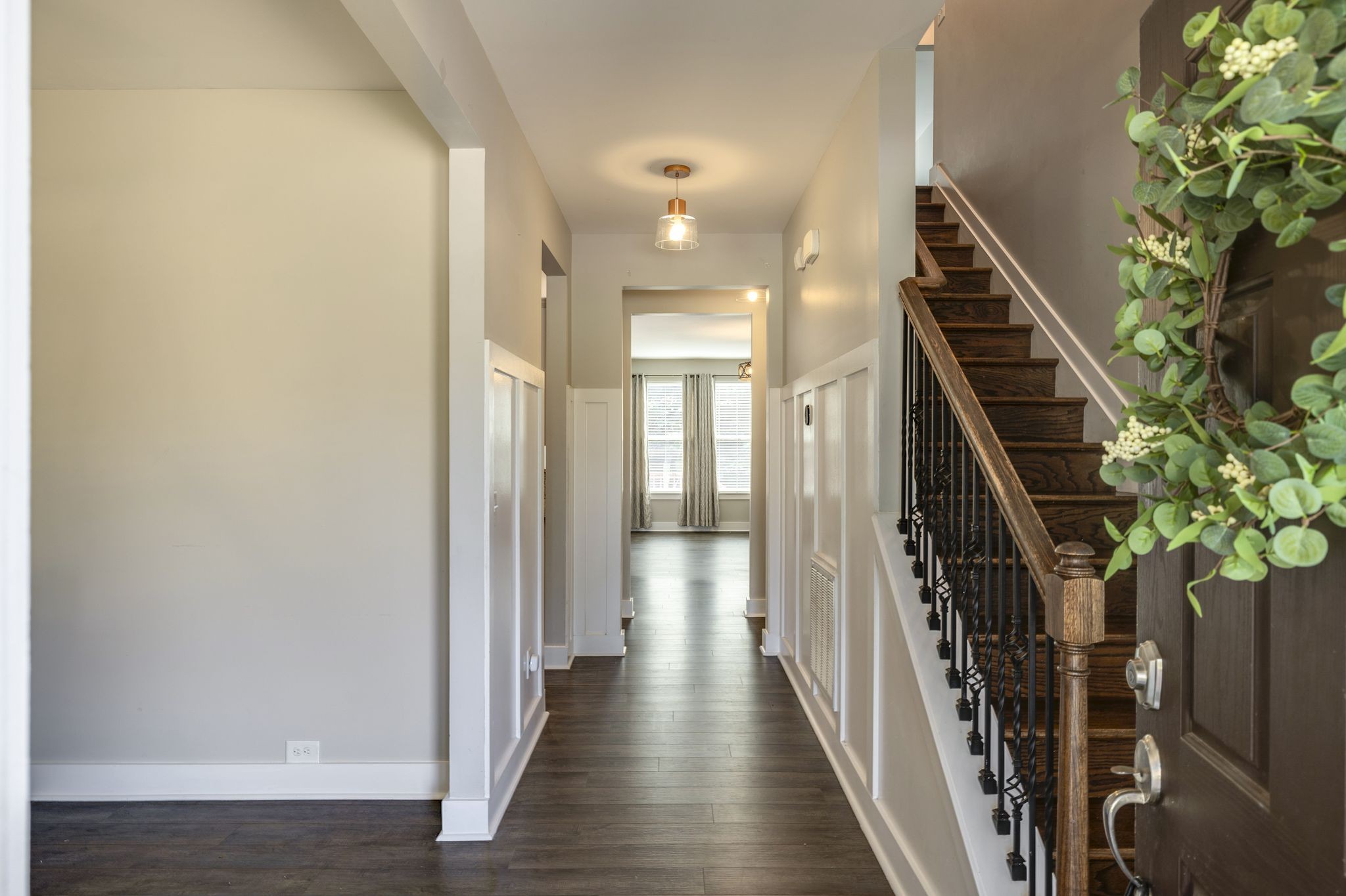 2128 Ravenscourt Dr Property Photo 6