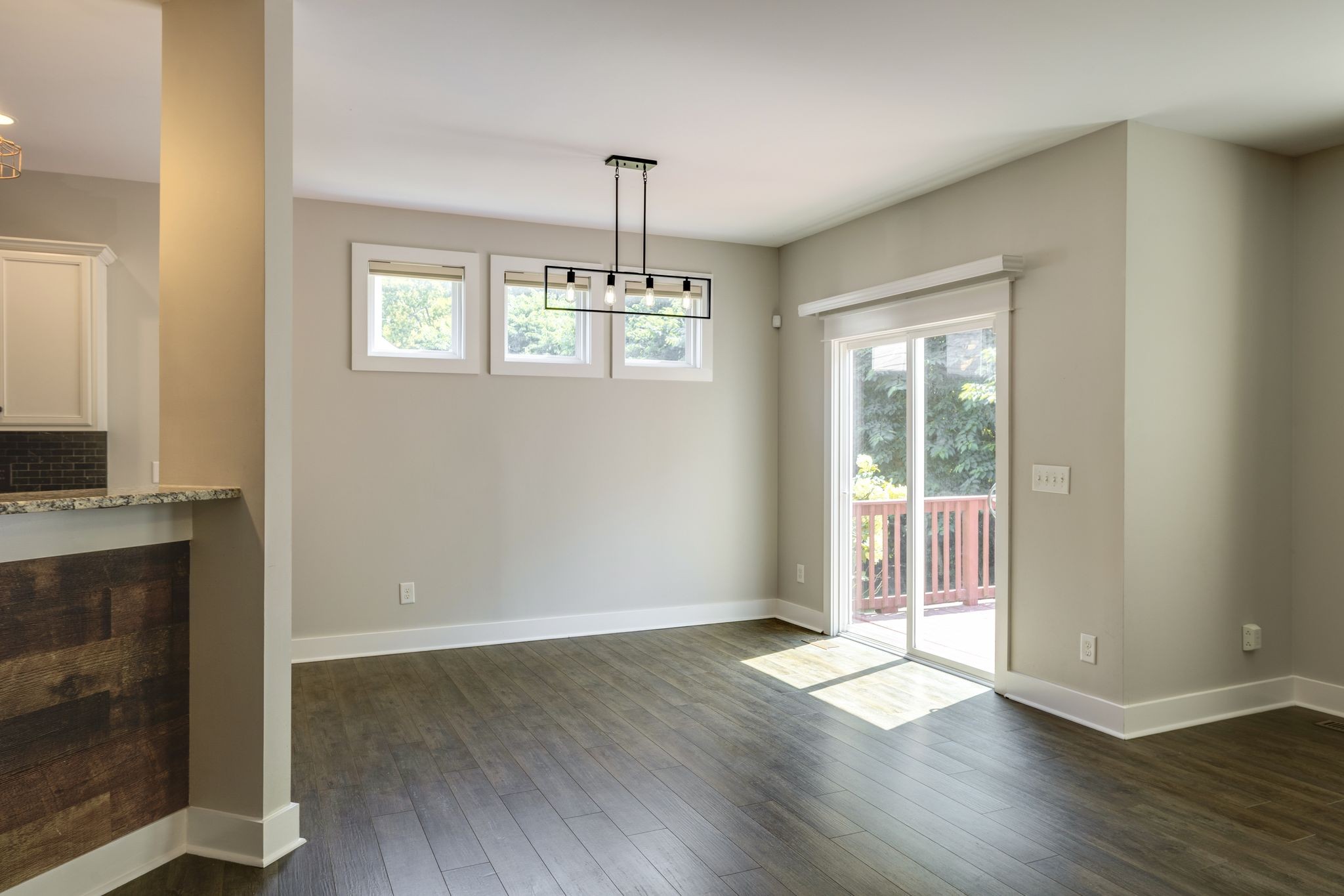 2128 Ravenscourt Dr Property Photo 11