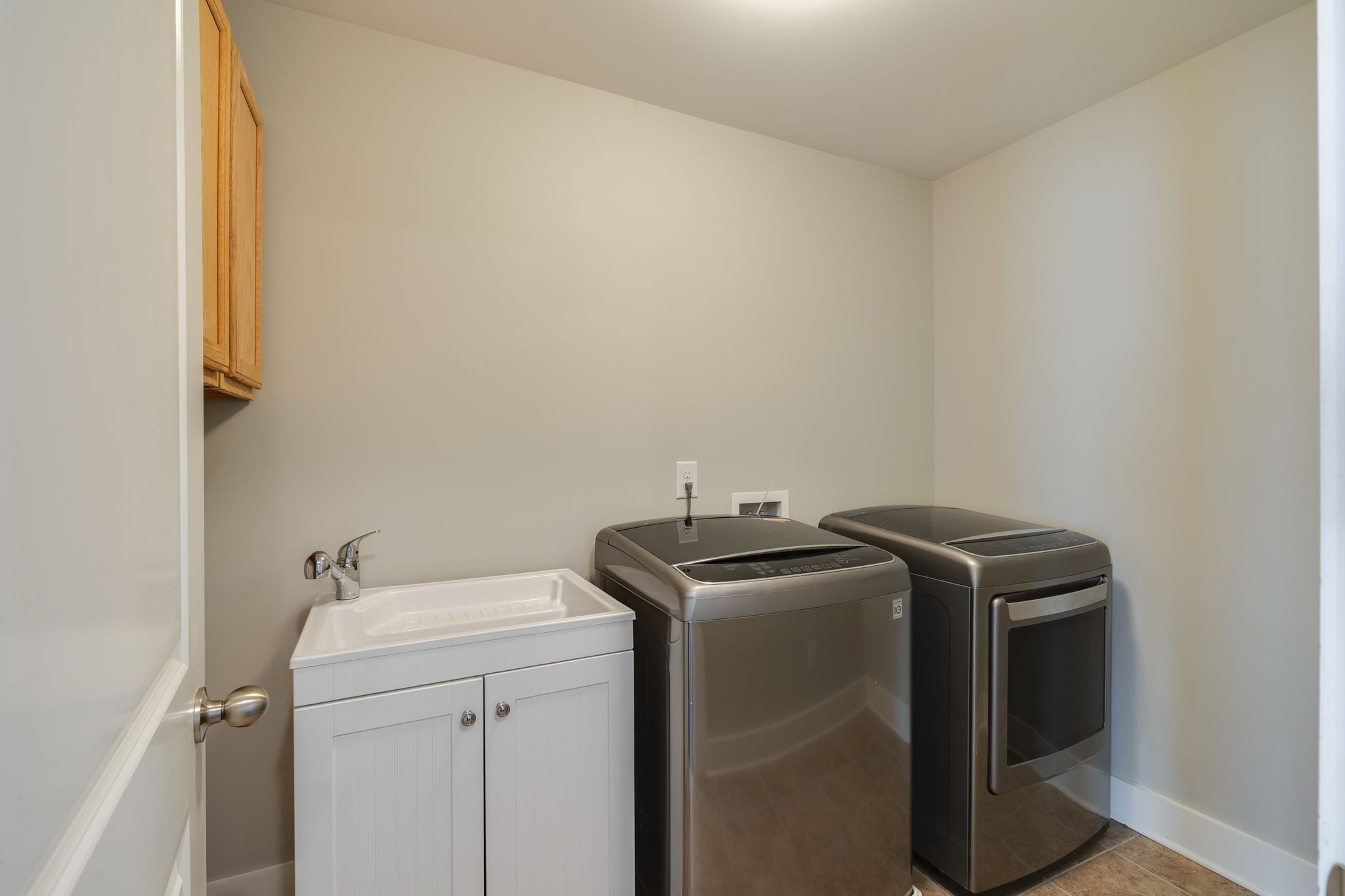 2128 Ravenscourt Dr Property Photo 33