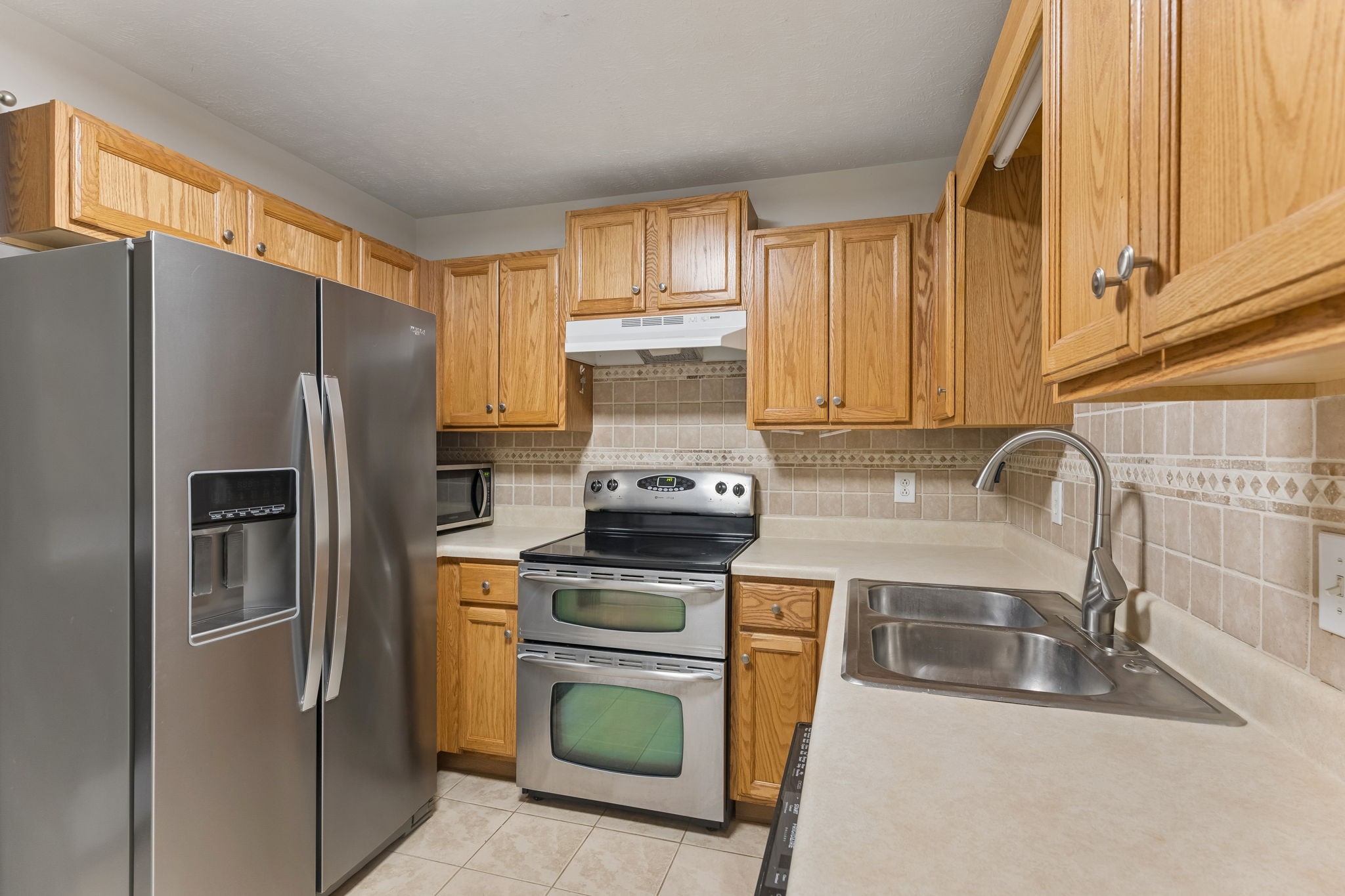 5056 Tabitha St Property Photo 11