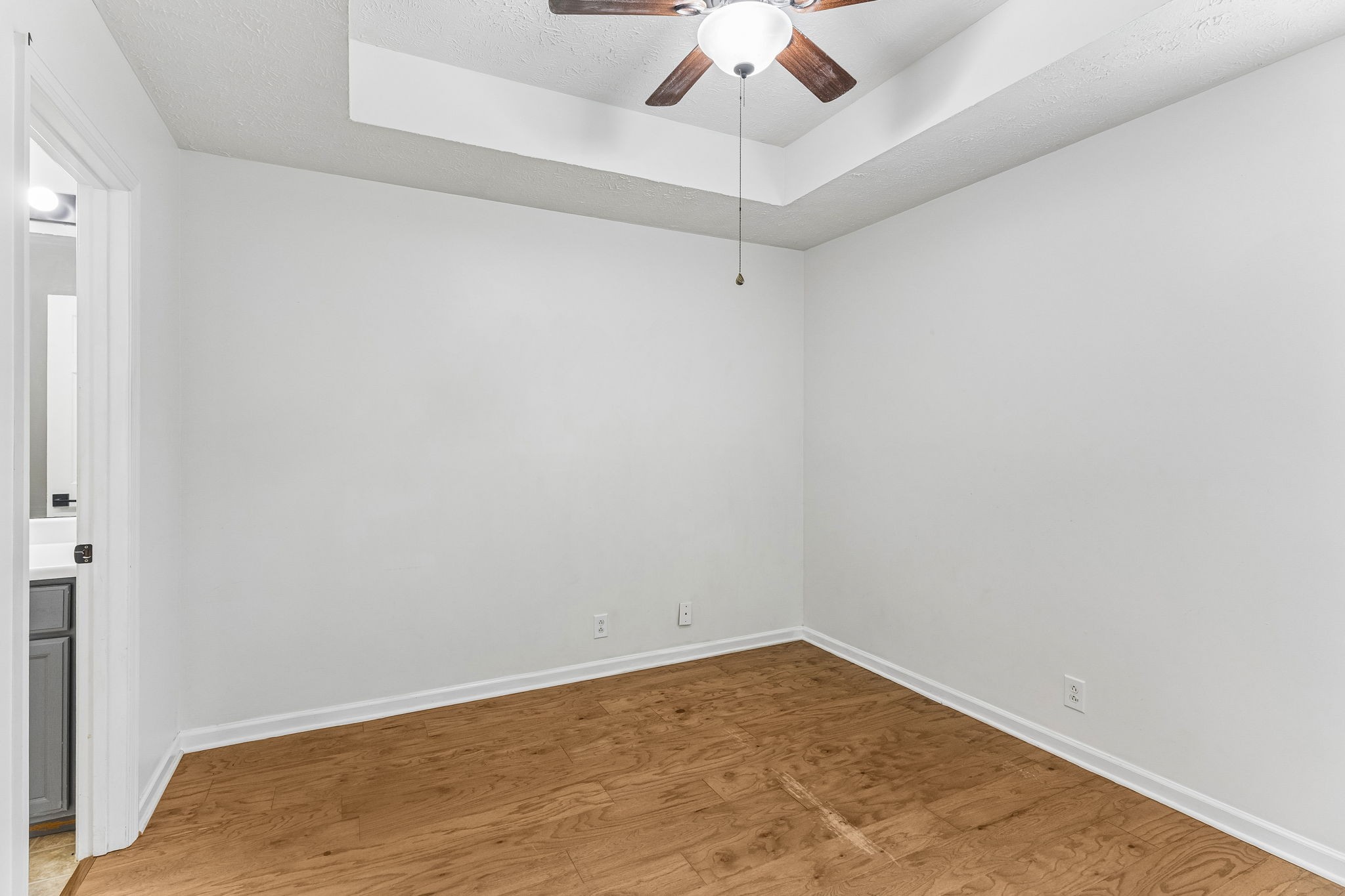 5056 Tabitha St Property Photo 15