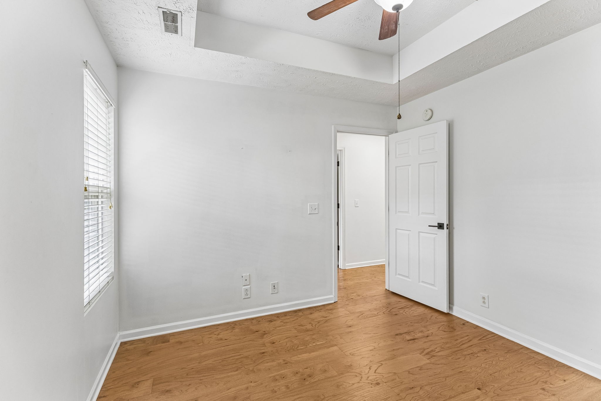 5056 Tabitha St Property Photo 16