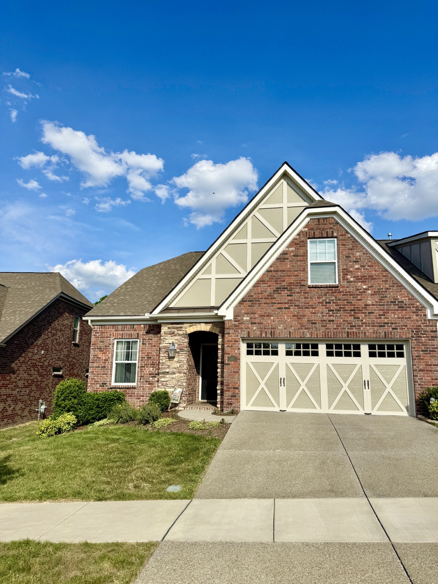 883 Cherry Grove Dr