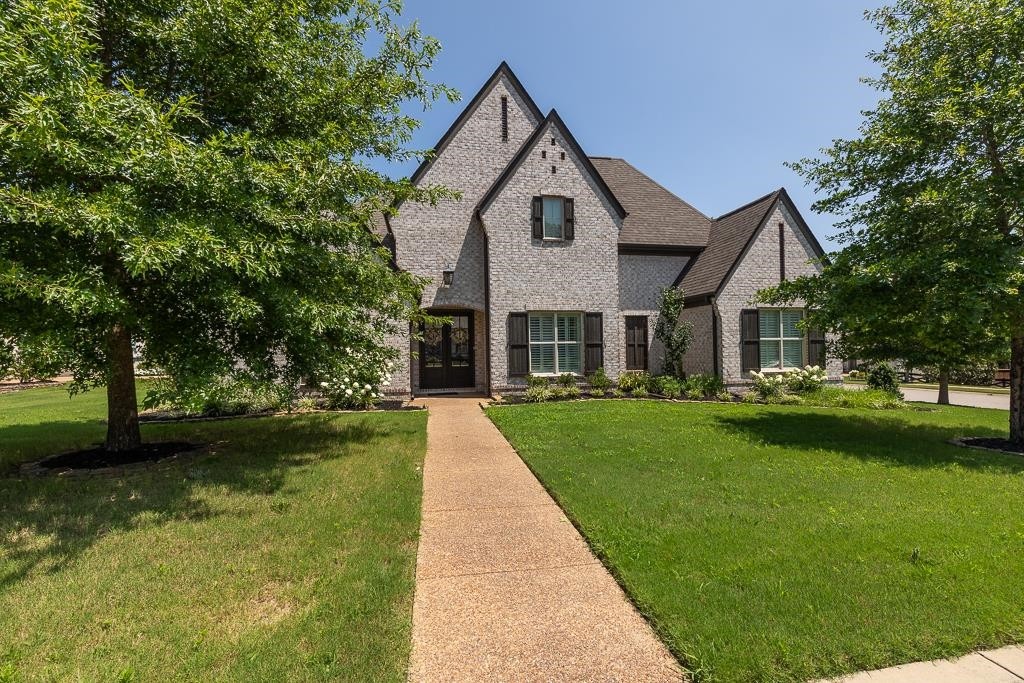 460 SAUNDERS CREEK CIR