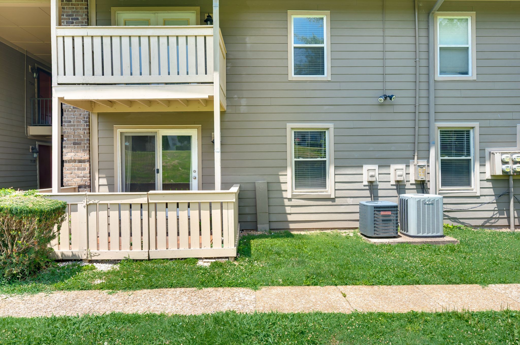 709 Ashlawn Pl Property Photo 4