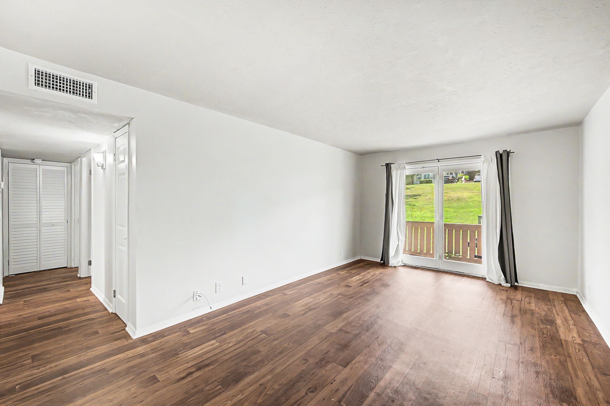 709 Ashlawn Pl Property Photo 10