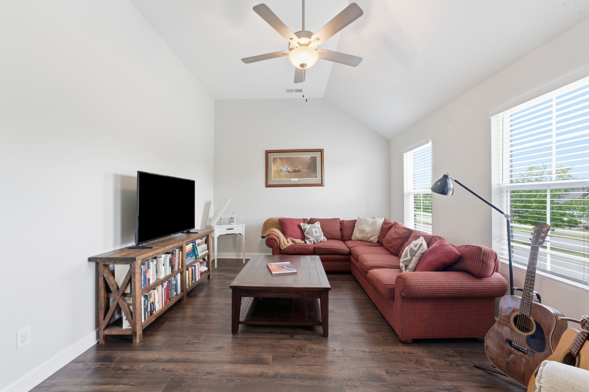 2635 Cason Ln Property Photo 2