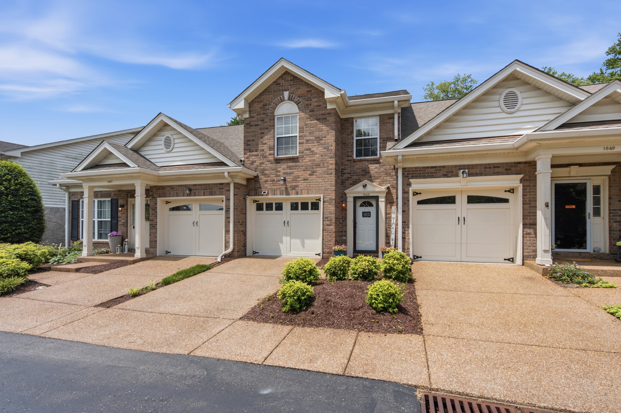 1648 Brentwood Pointe Property Photo 2