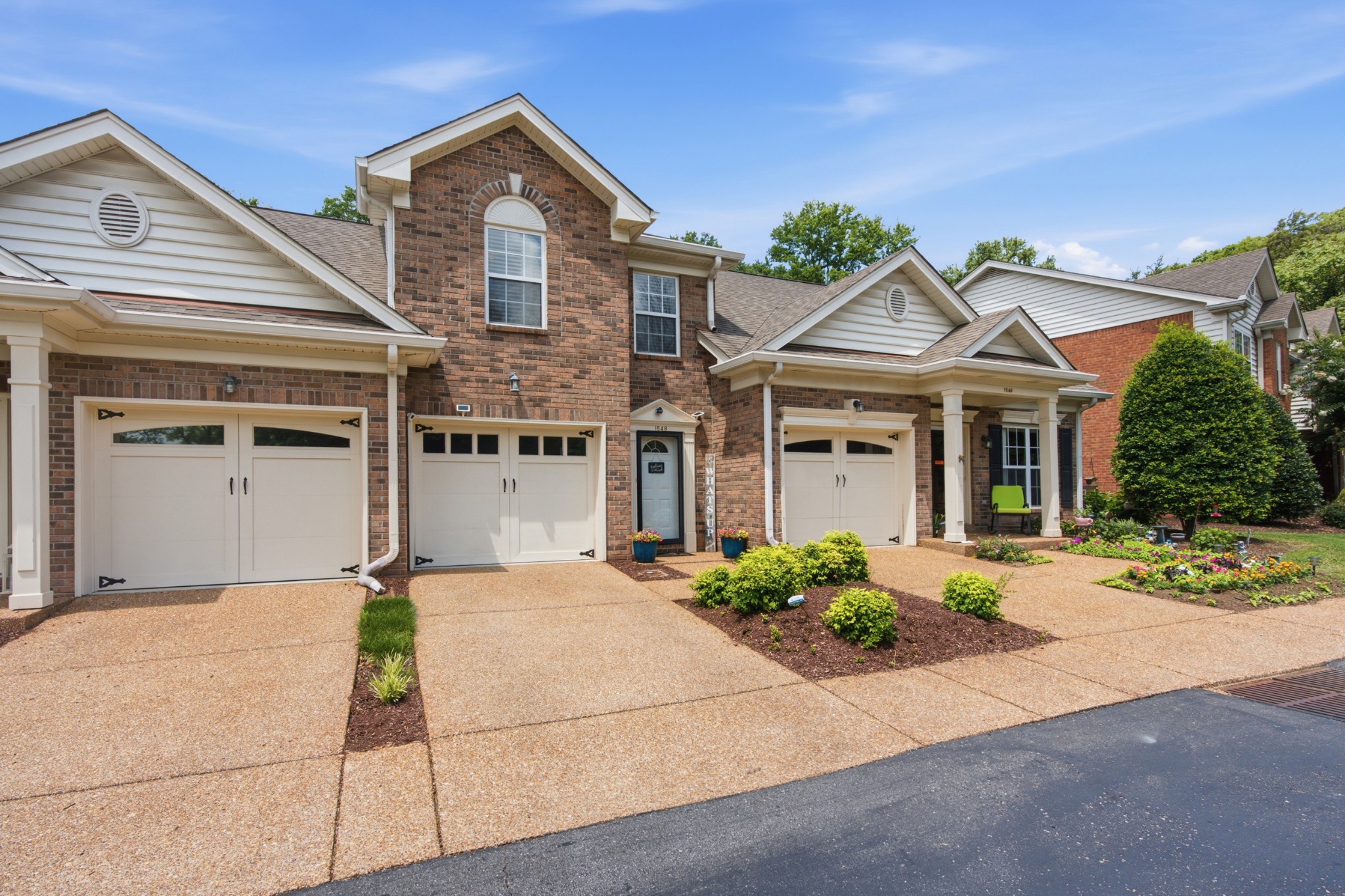 1648 Brentwood Pointe Property Photo 3