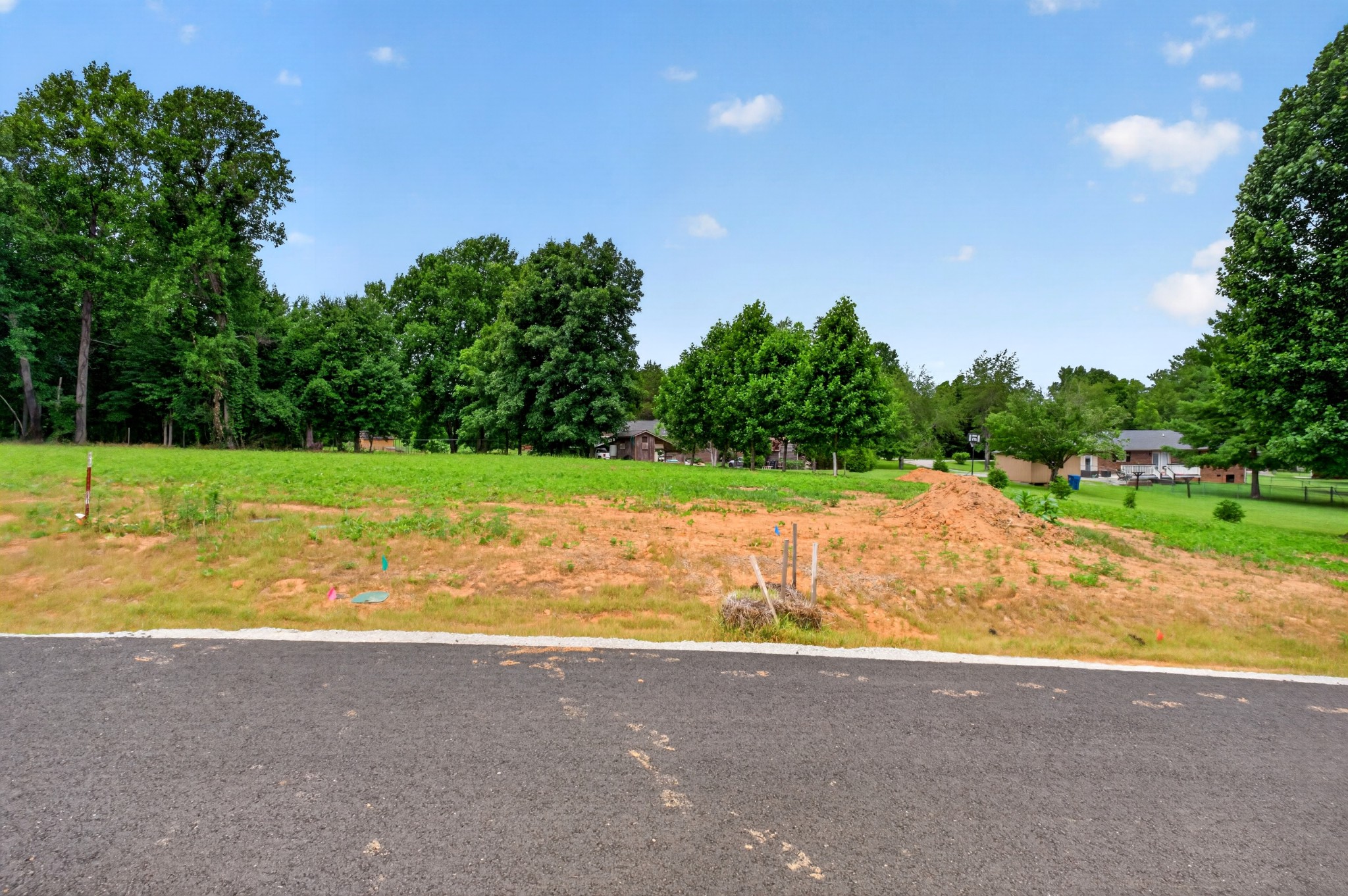 16 Brook View Dr