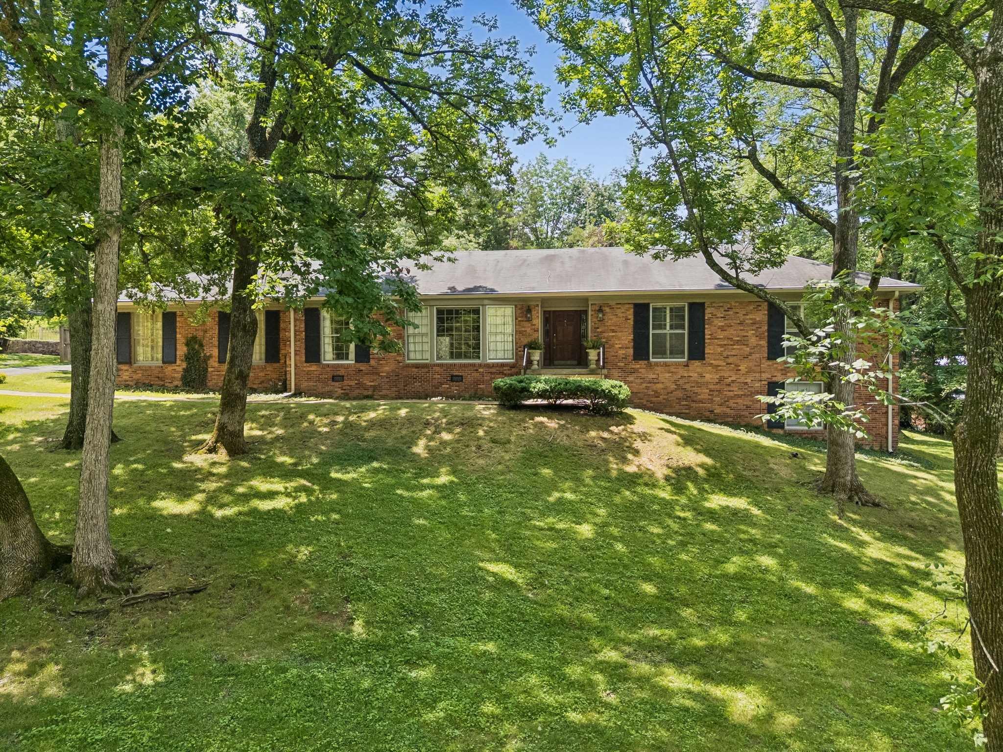 6513 Brownlee Dr Property Photo 1