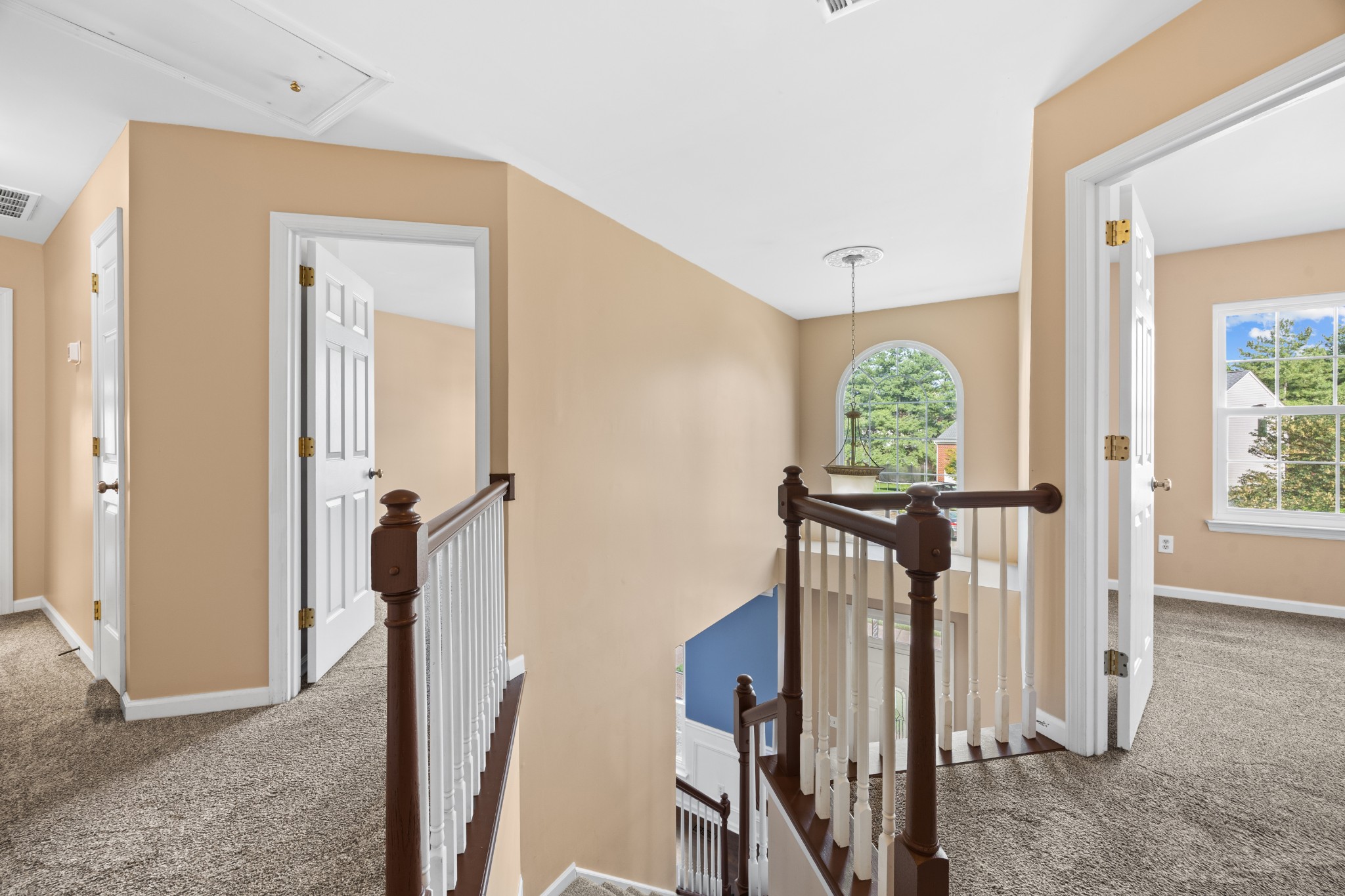 304 Devonshire Dr Property Photo 24