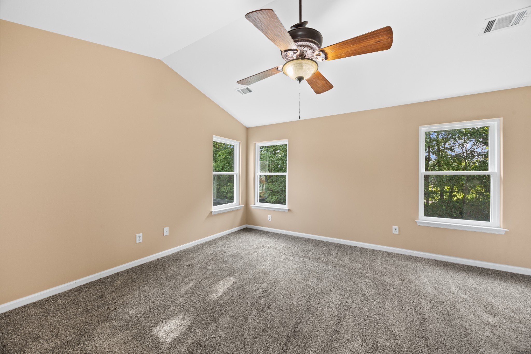 304 Devonshire Dr Property Photo 26