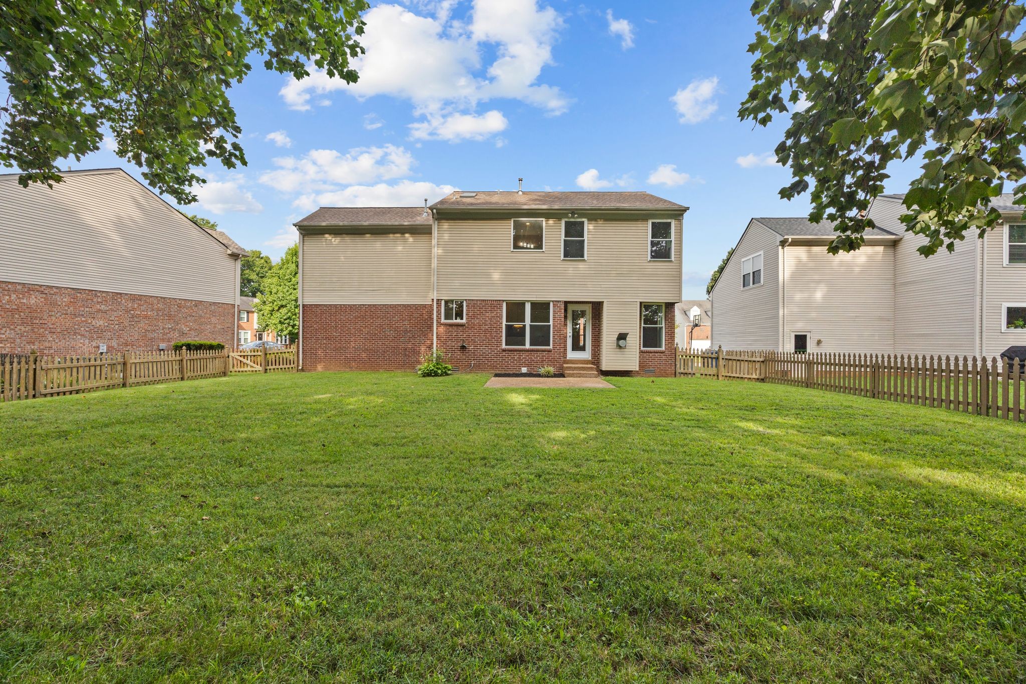 304 Devonshire Dr Property Photo 41