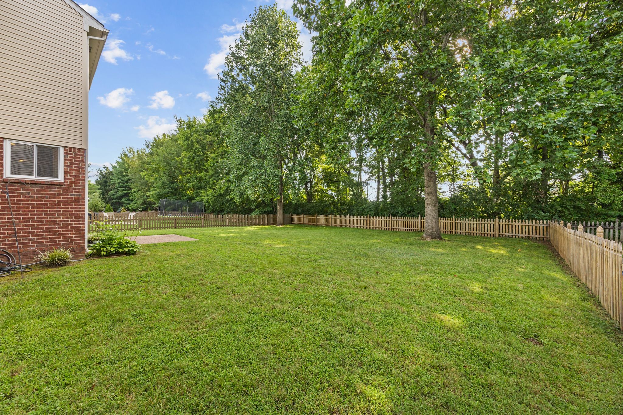 304 Devonshire Dr Property Photo 43