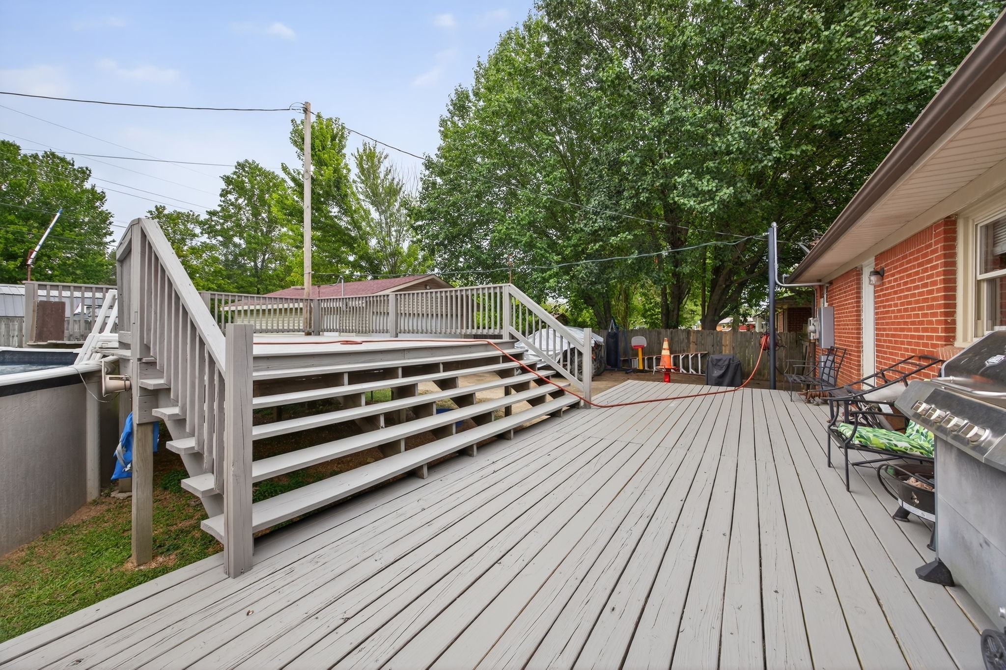 521 Thomas Ave Property Photo 6