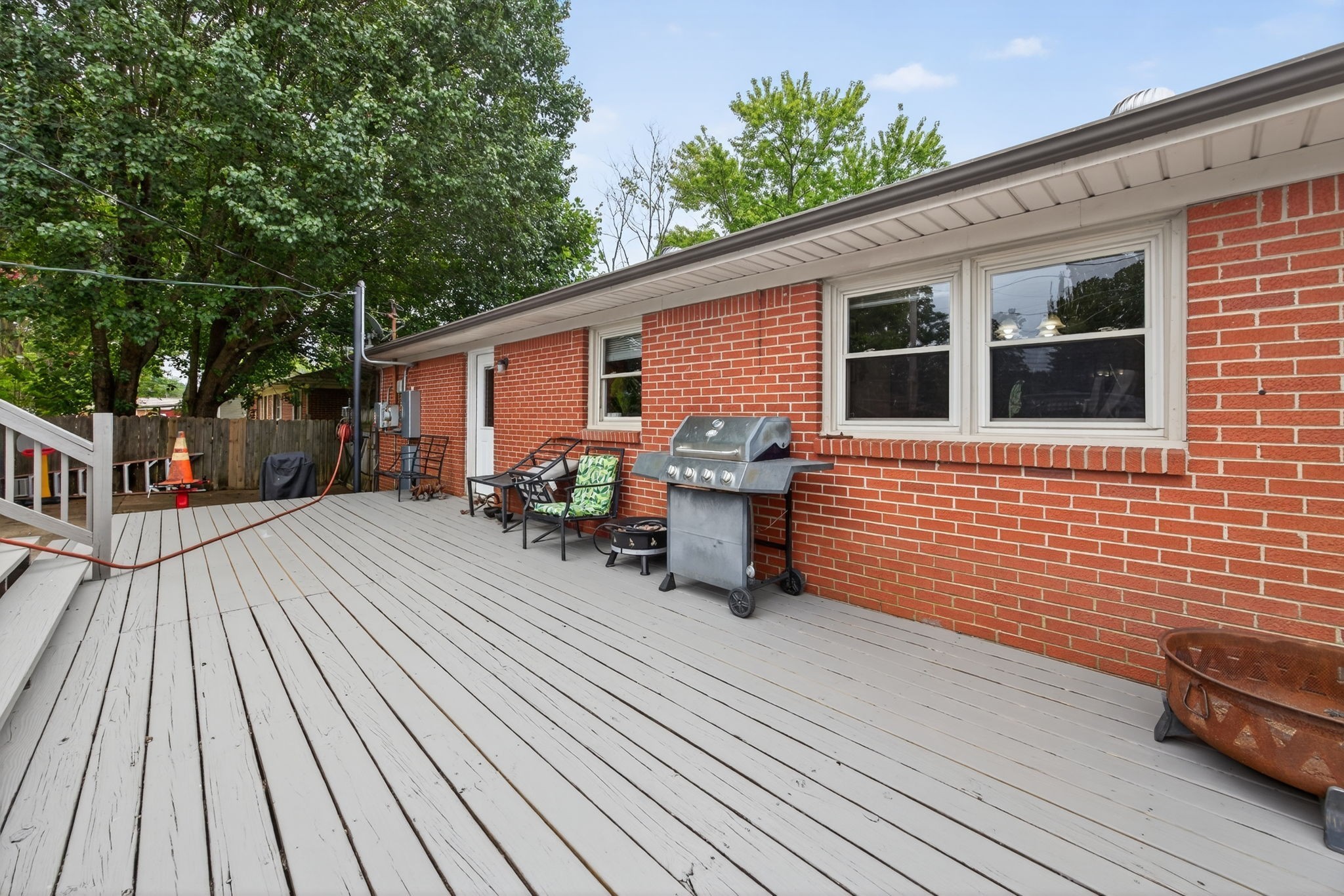 521 Thomas Ave Property Photo 19