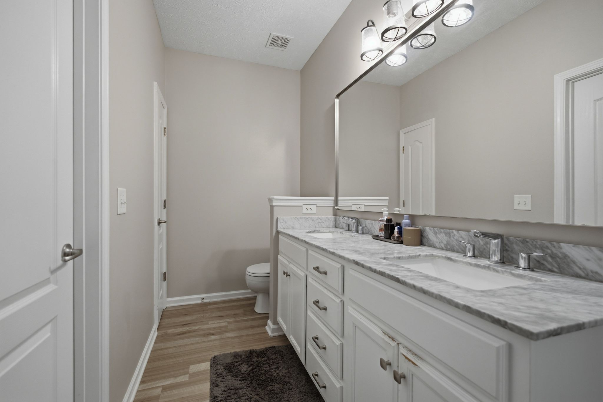 1513 Jeter Way Property Photo 19