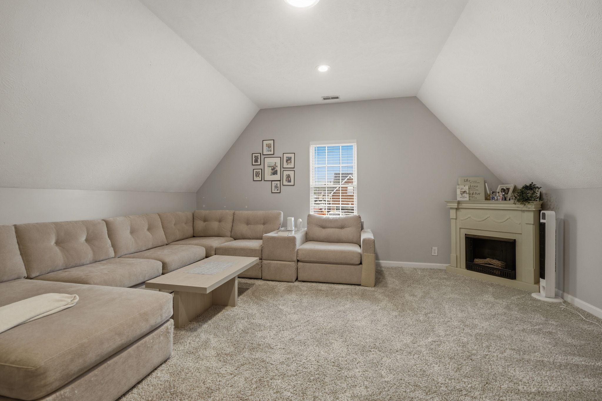 1513 Jeter Way Property Photo 27