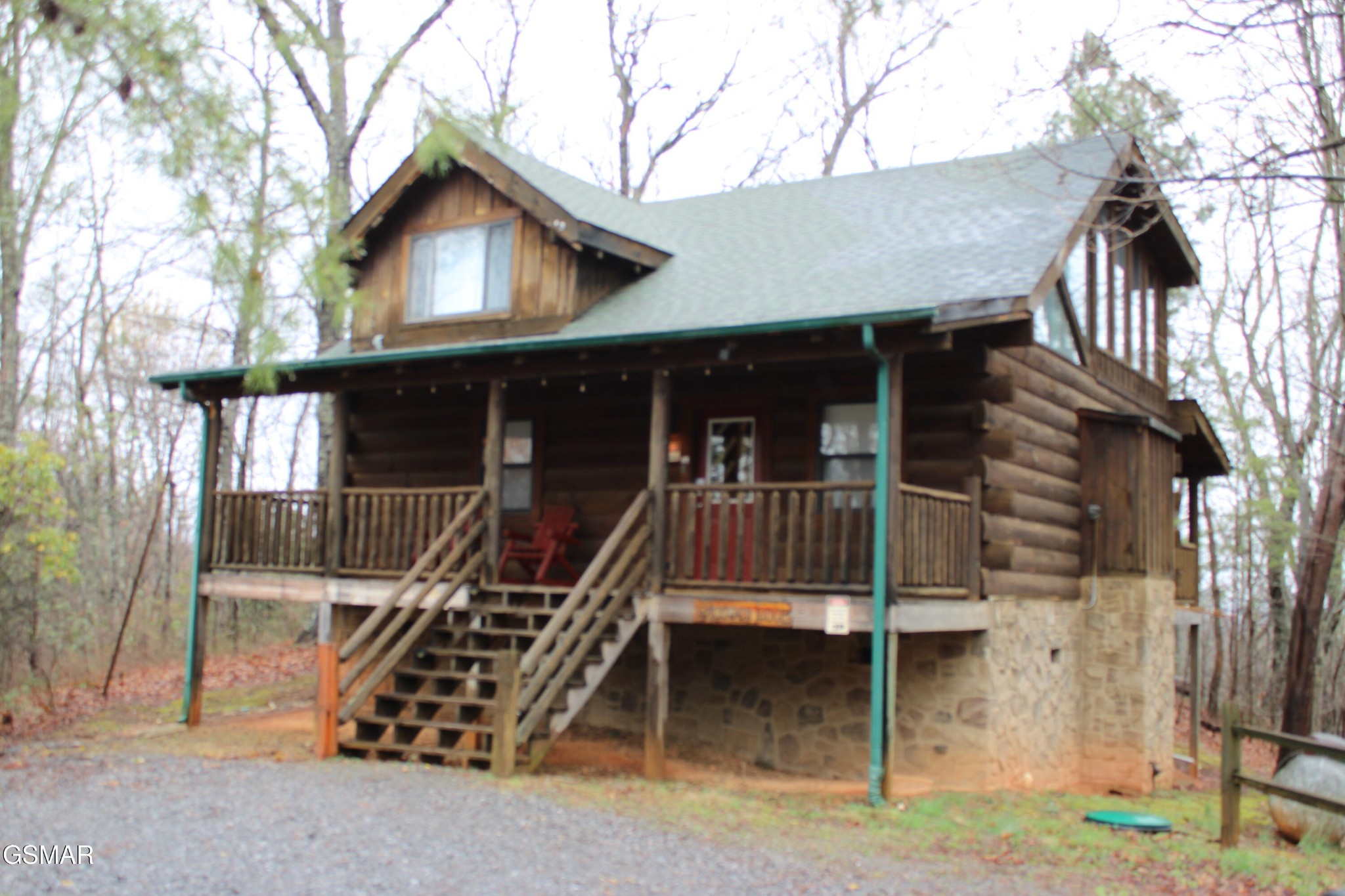 2232 E View Drive Property Photo 1