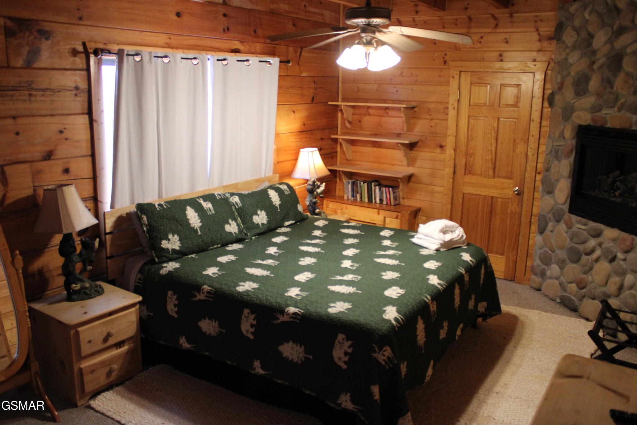2232 E View Drive Property Photo 15