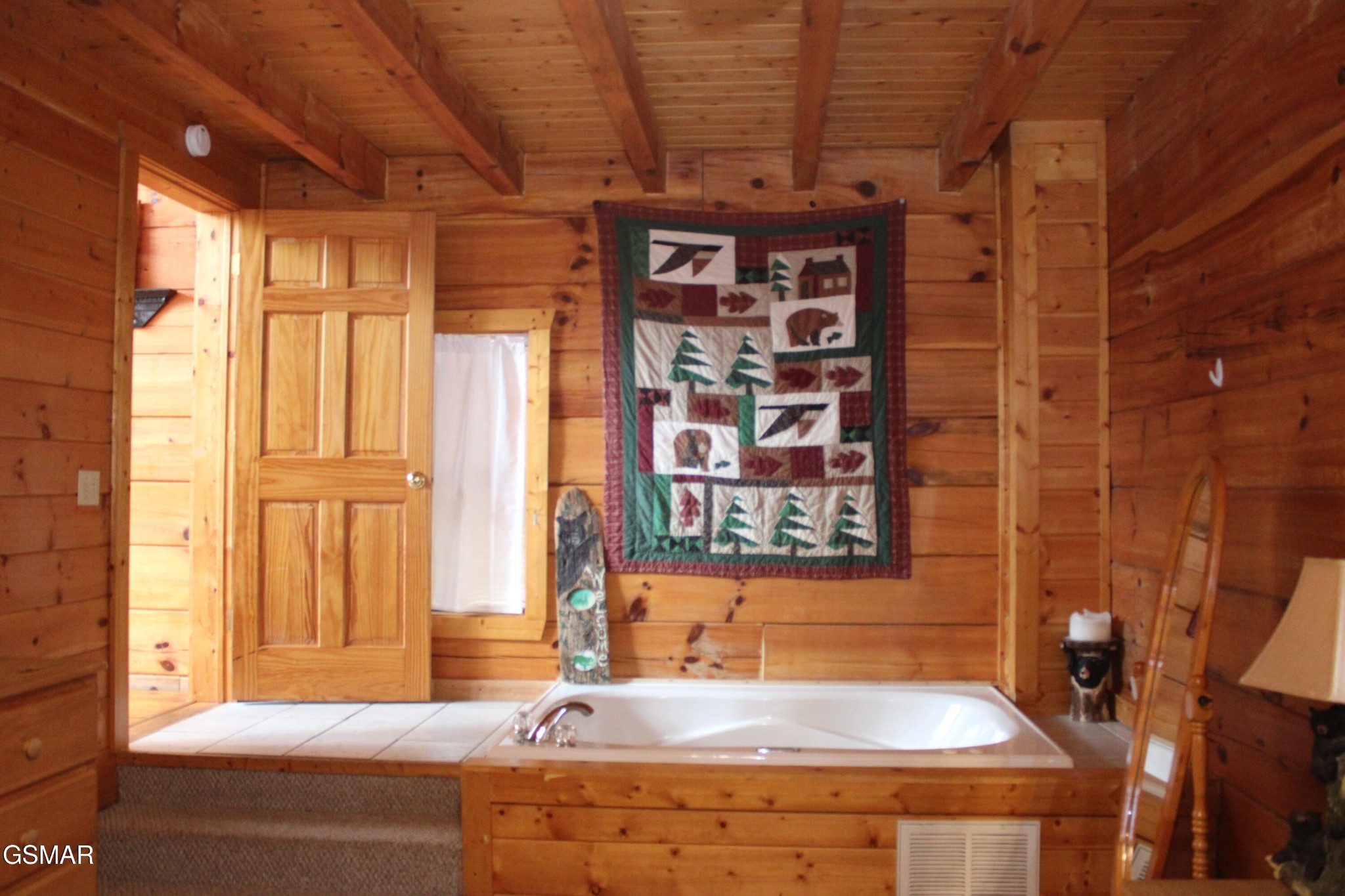 2232 E View Drive Property Photo 16