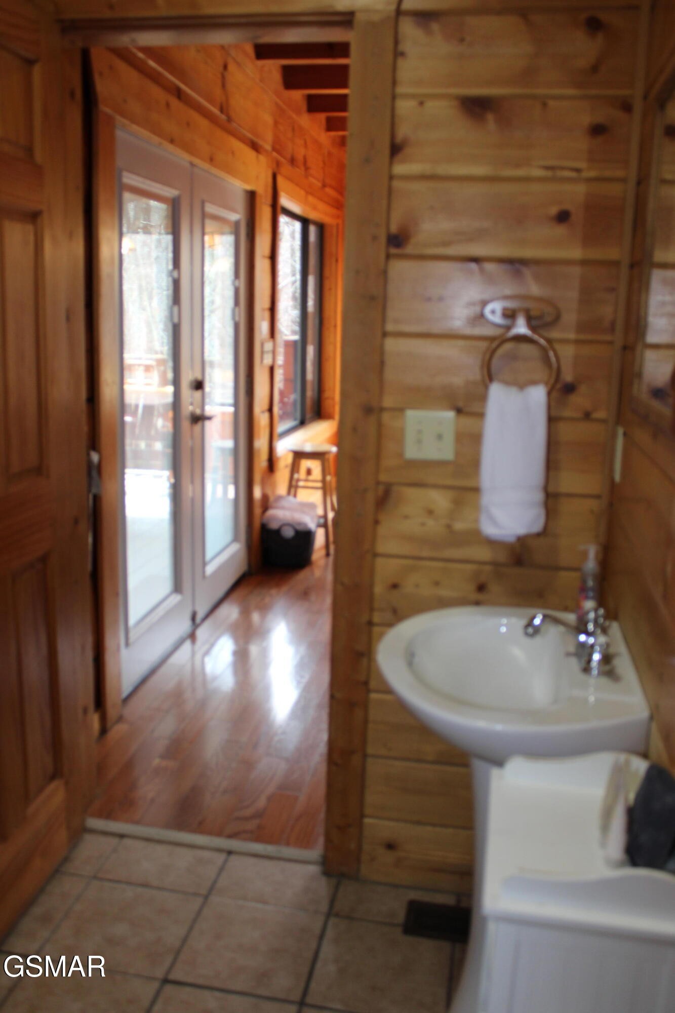 2232 E View Drive Property Photo 18
