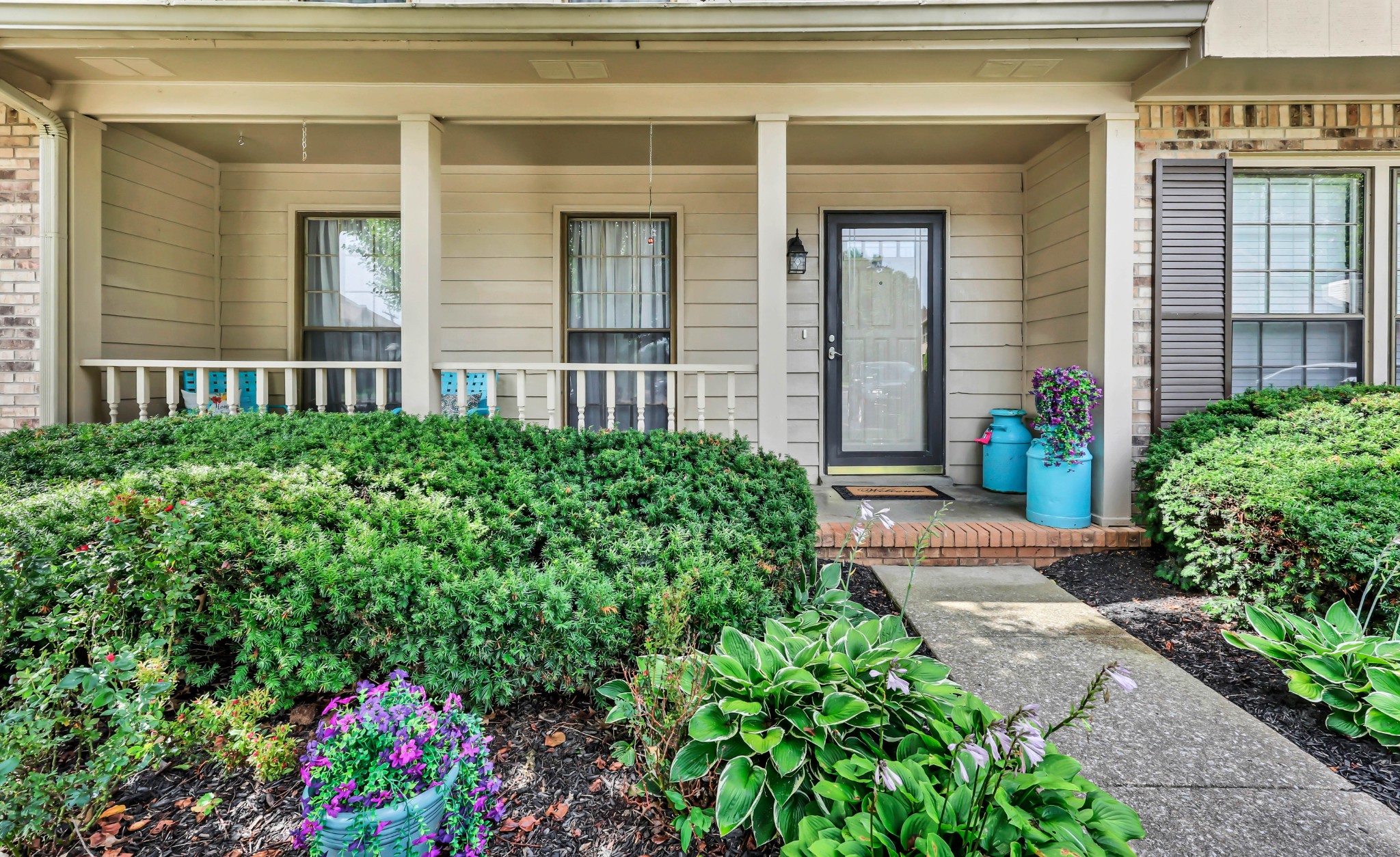 2172 Memorial Dr Property Photo 13