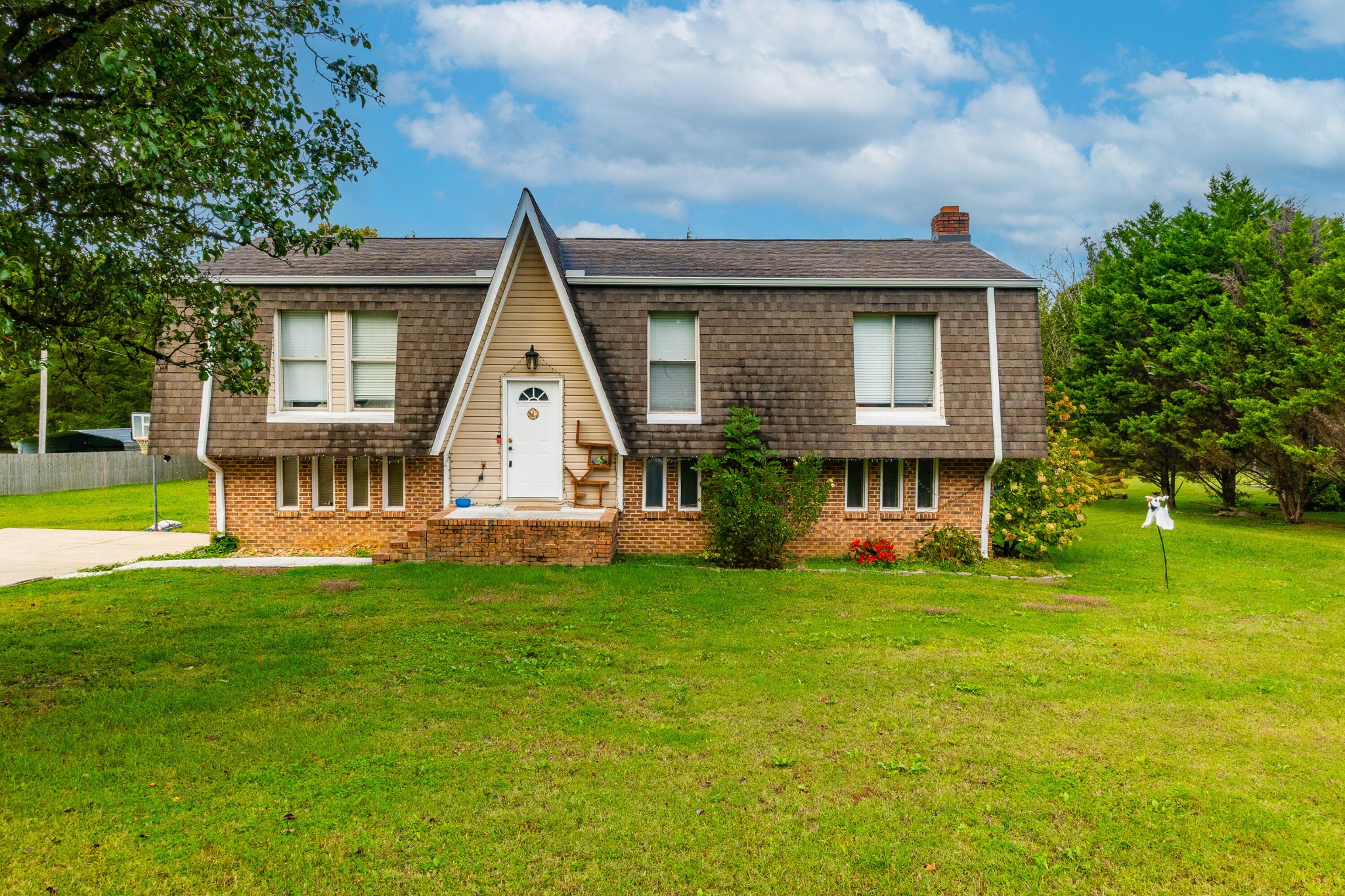 60 Walker Street Property Photo 1