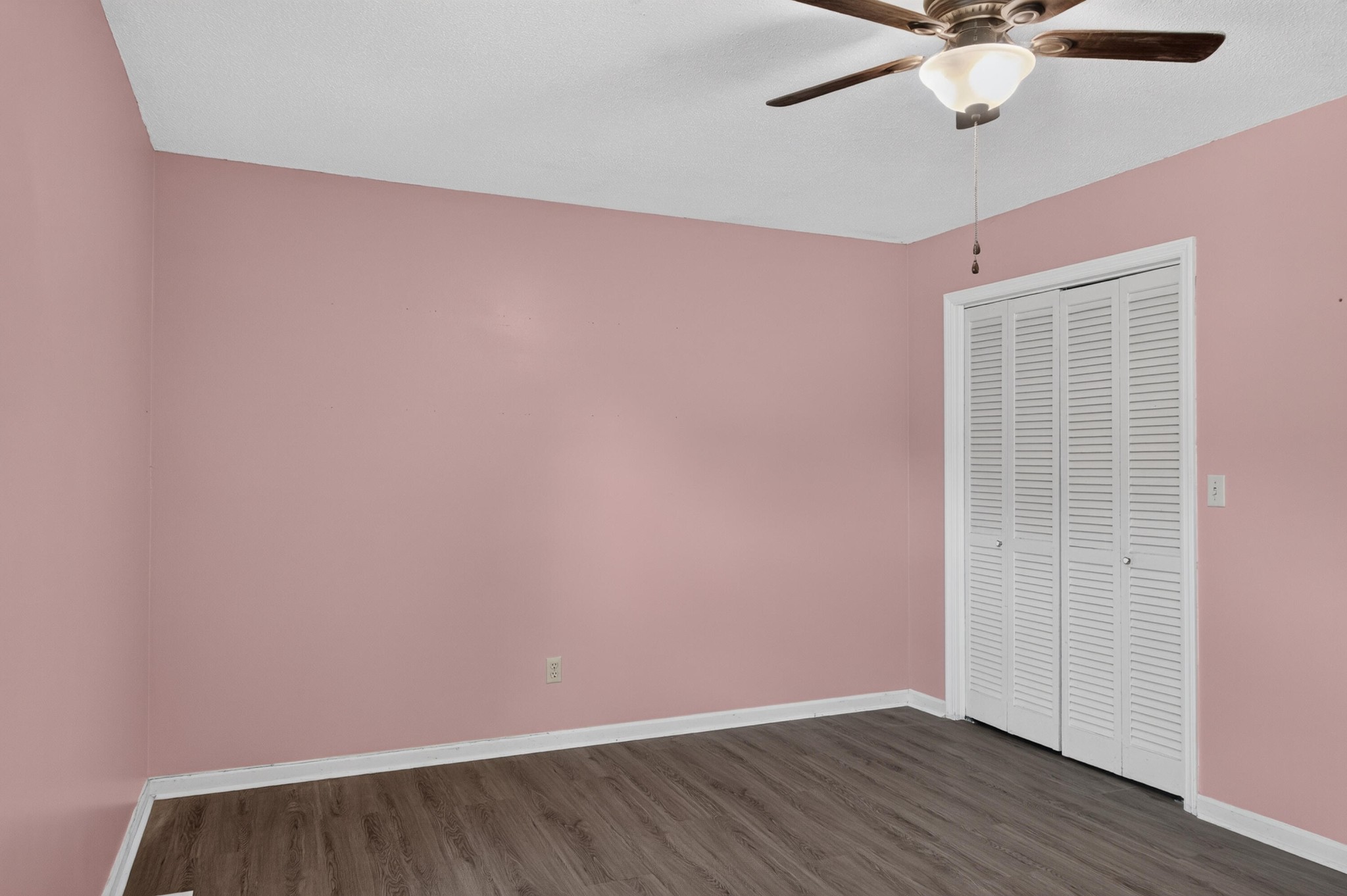 60 Walker Street Property Photo 31