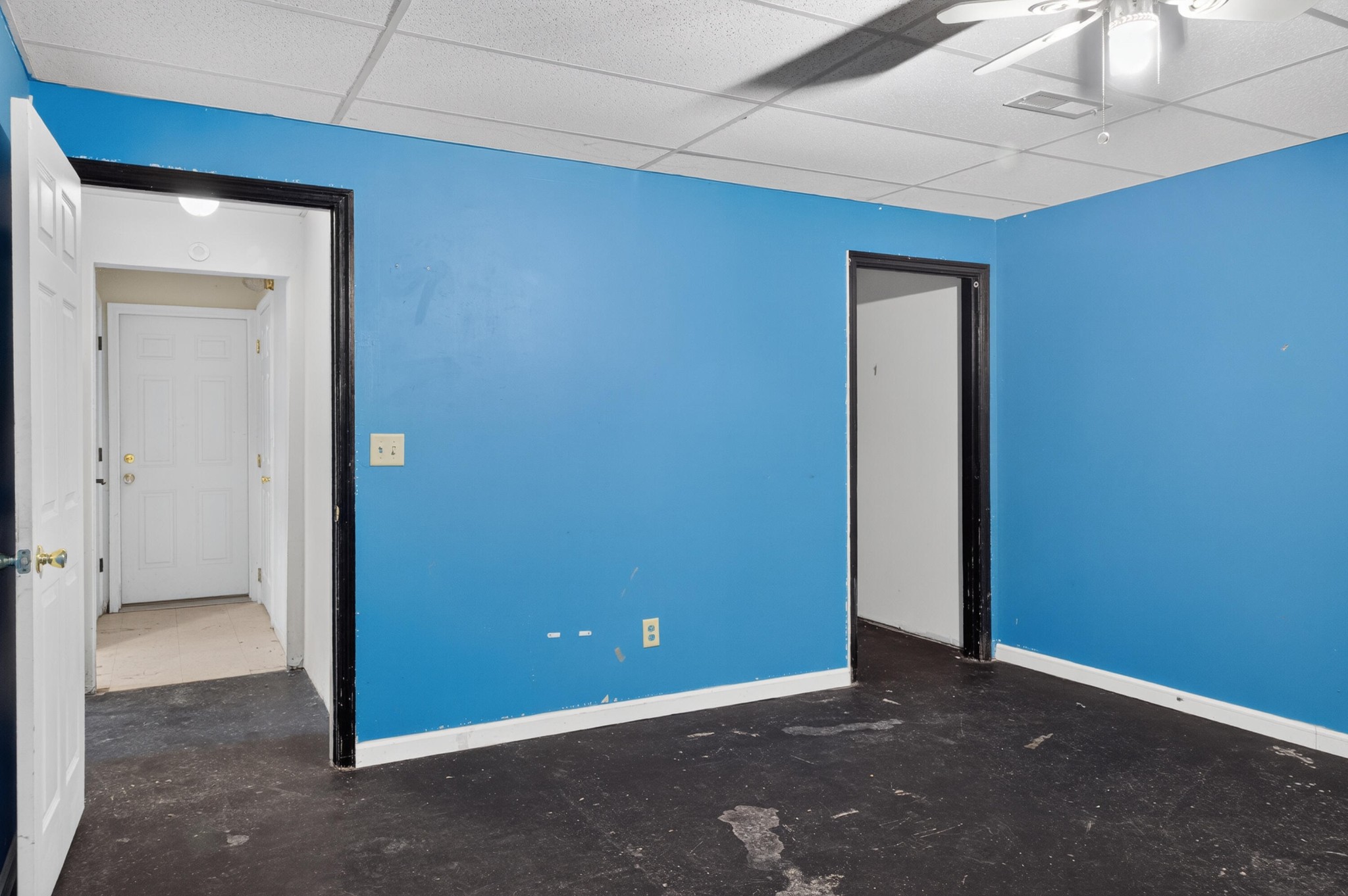 60 Walker Street Property Photo 37