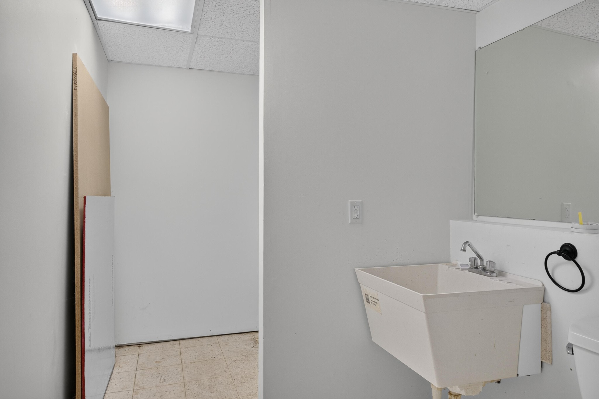 60 Walker Street Property Photo 42