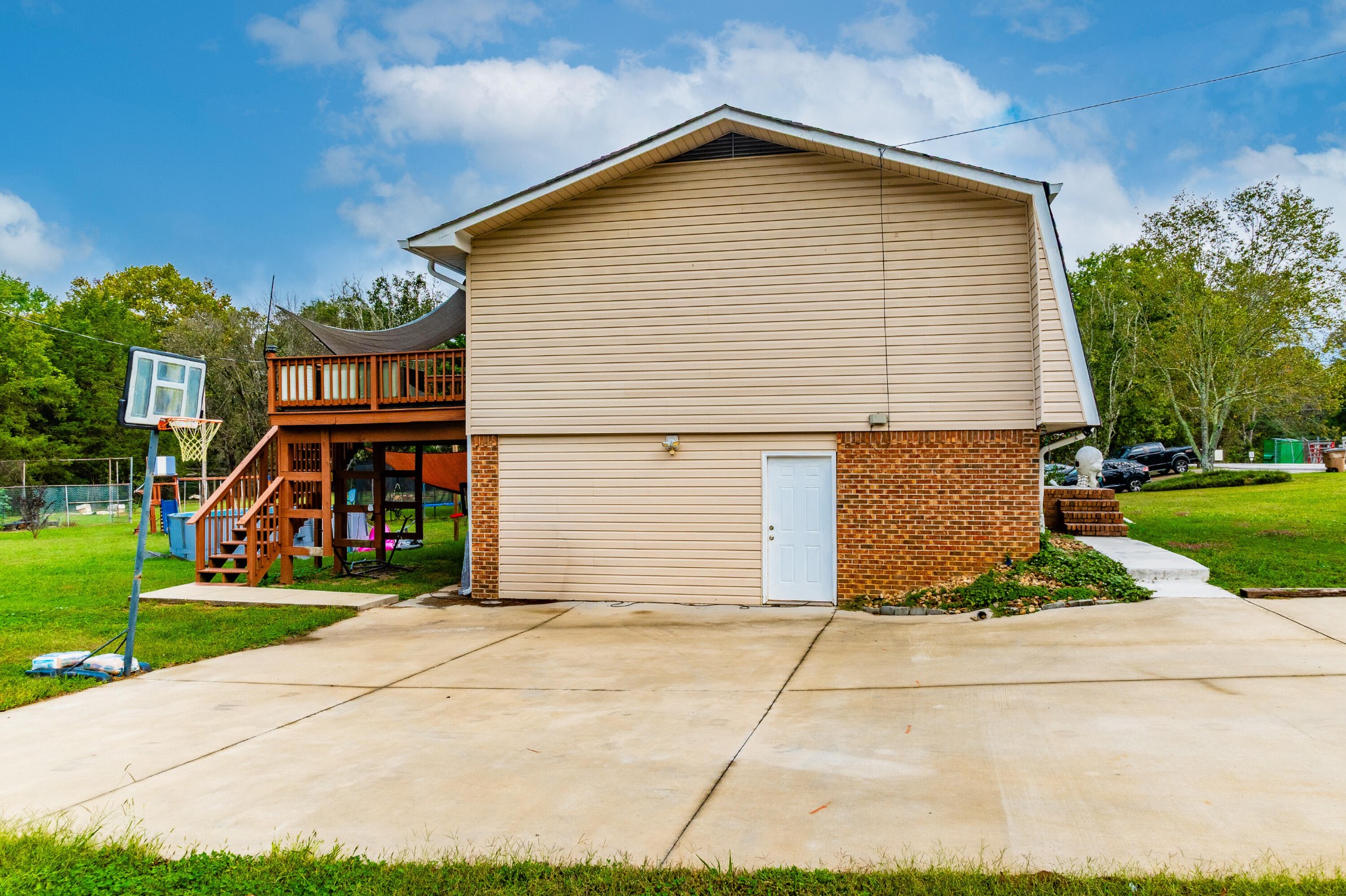 60 Walker Street Property Photo 47