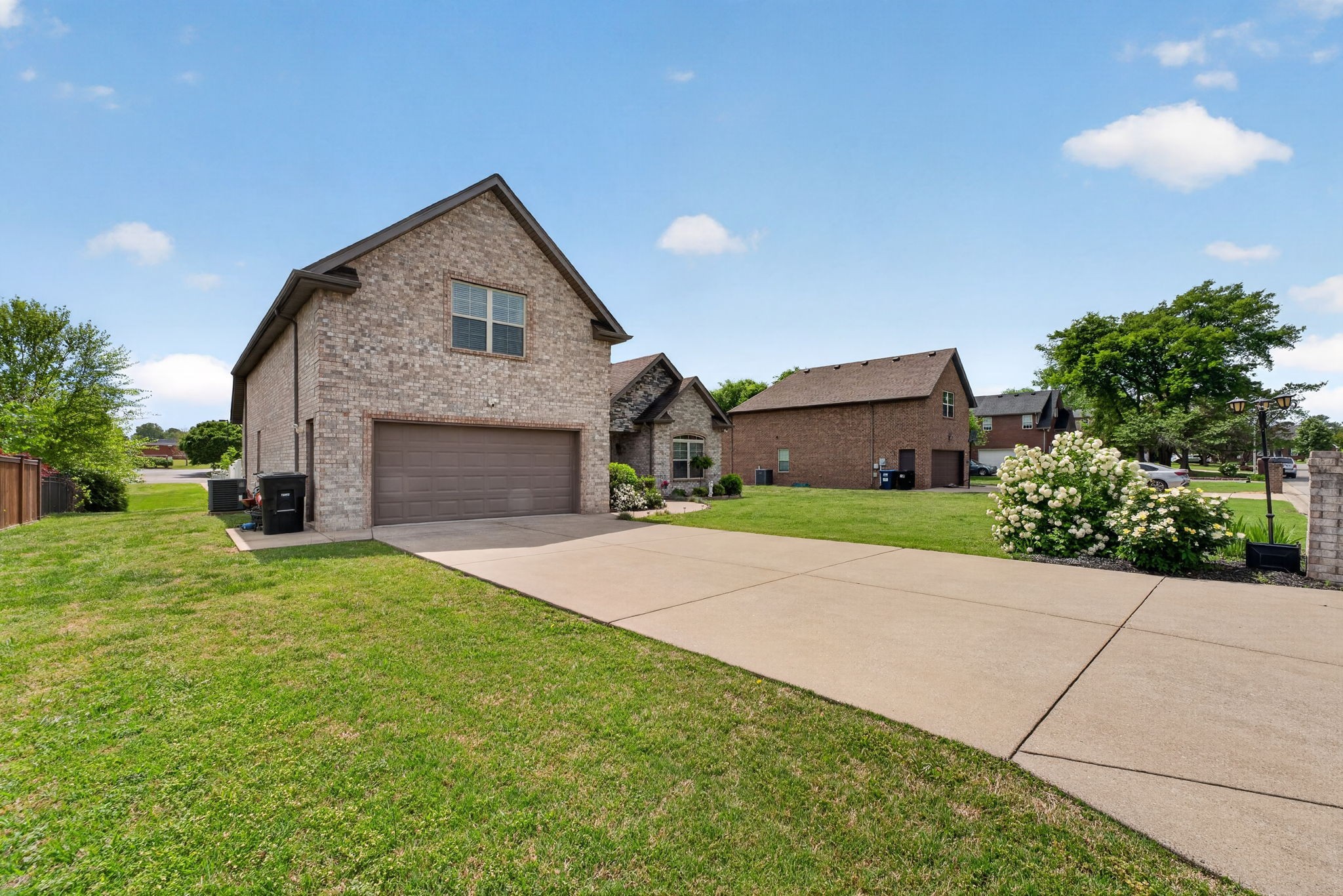1640 Drayton Drive Property Photo 3