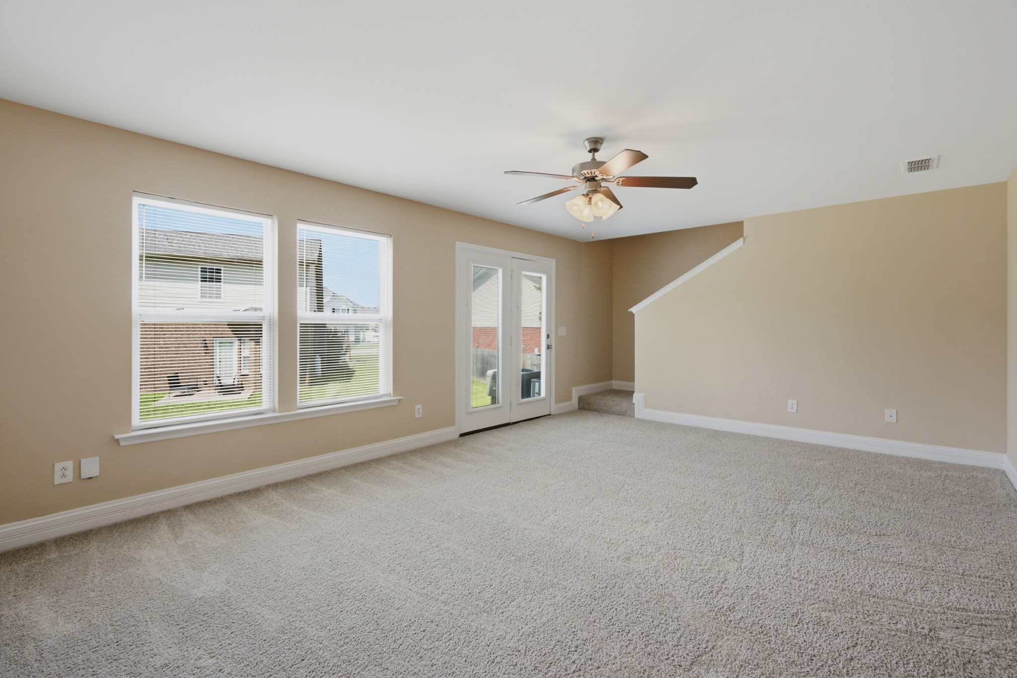 4249 Aurora Circle Property Photo 4