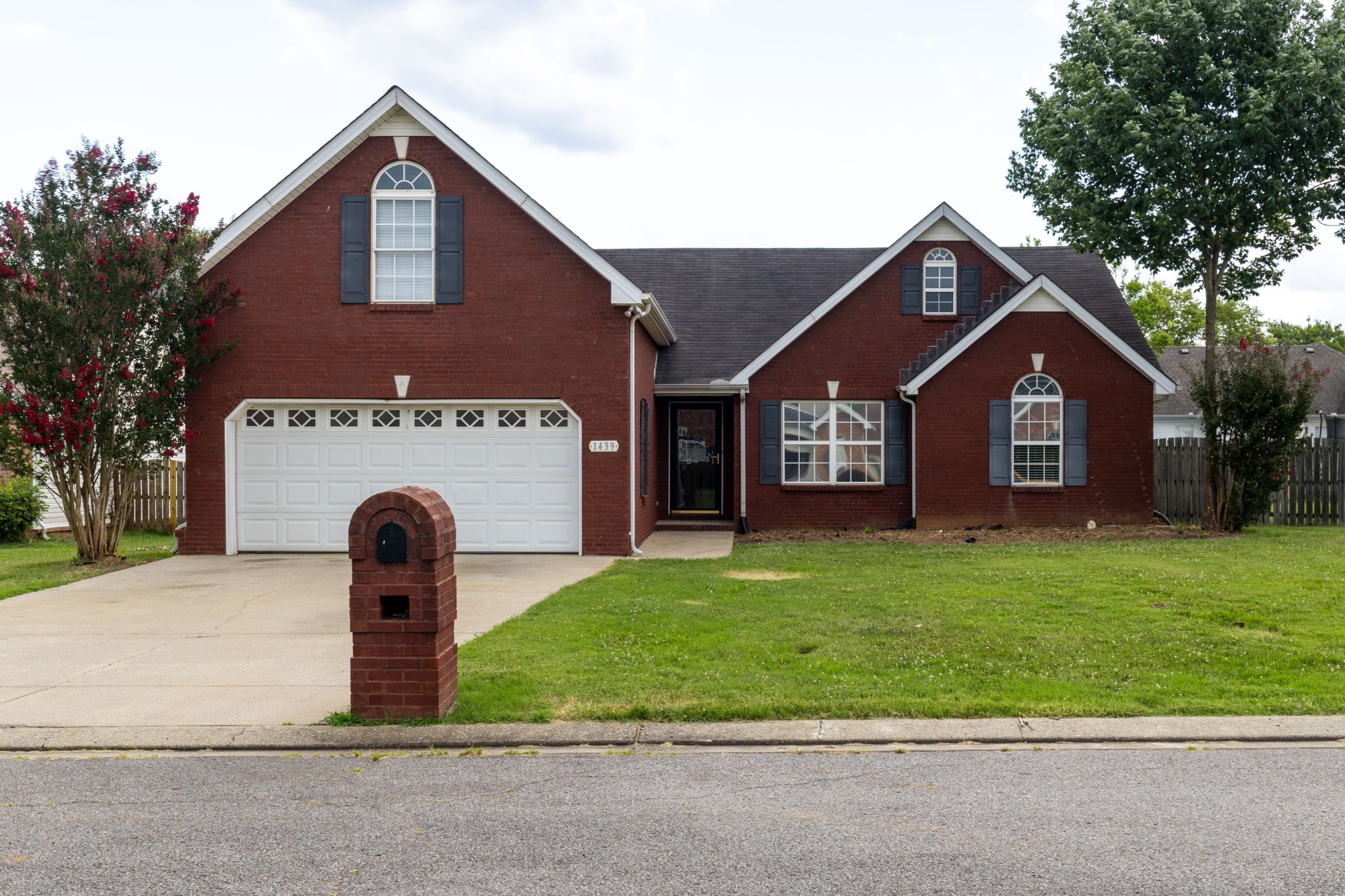 1439 Antebellum Dr Property Photo 1