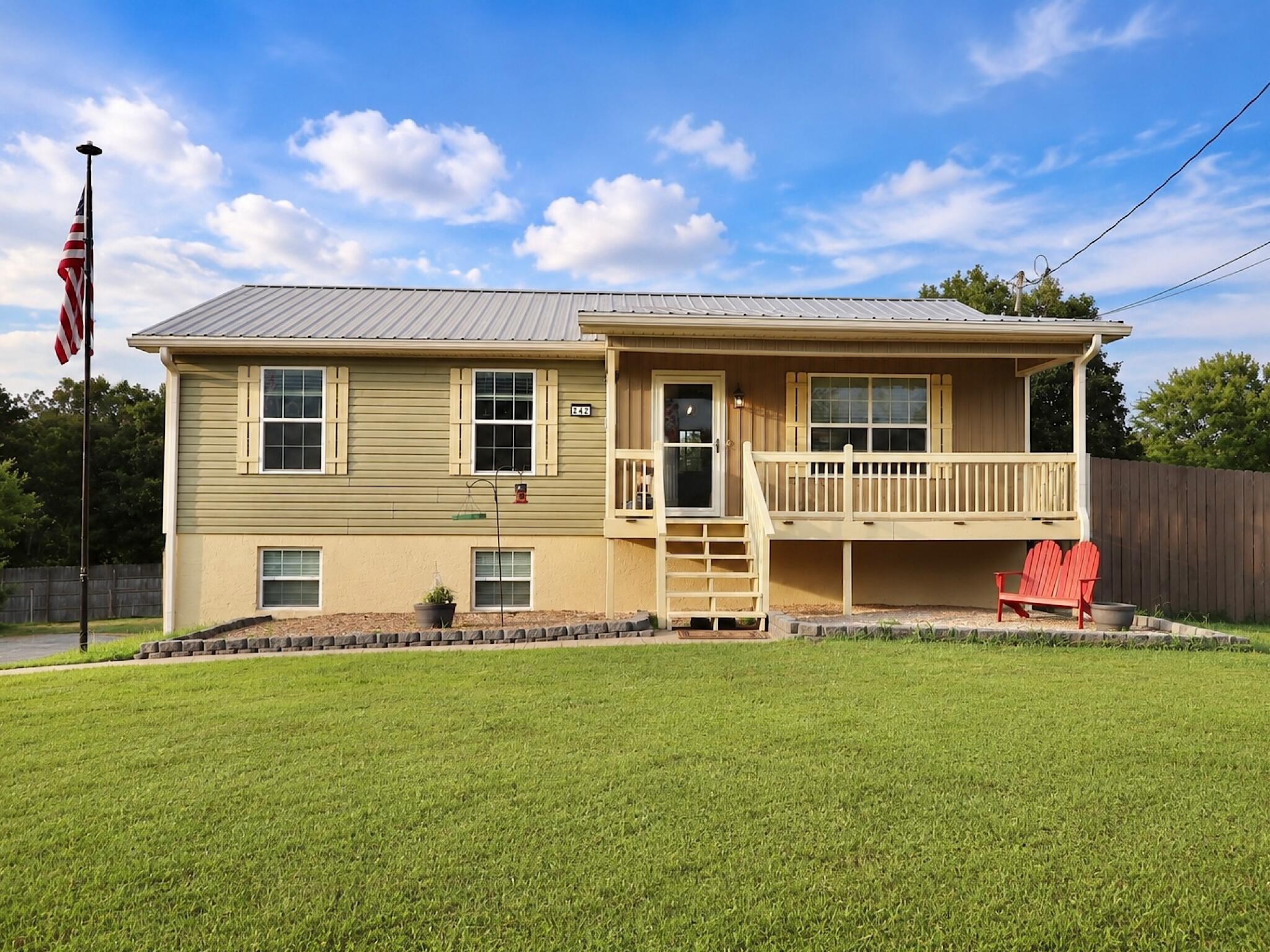 242 Thorne Circle, Se Property Photo 1