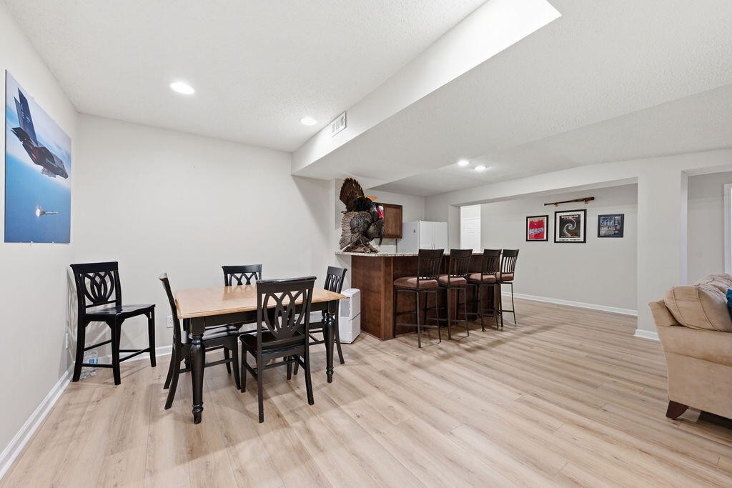 7 Windsor Lane Property Photo 39