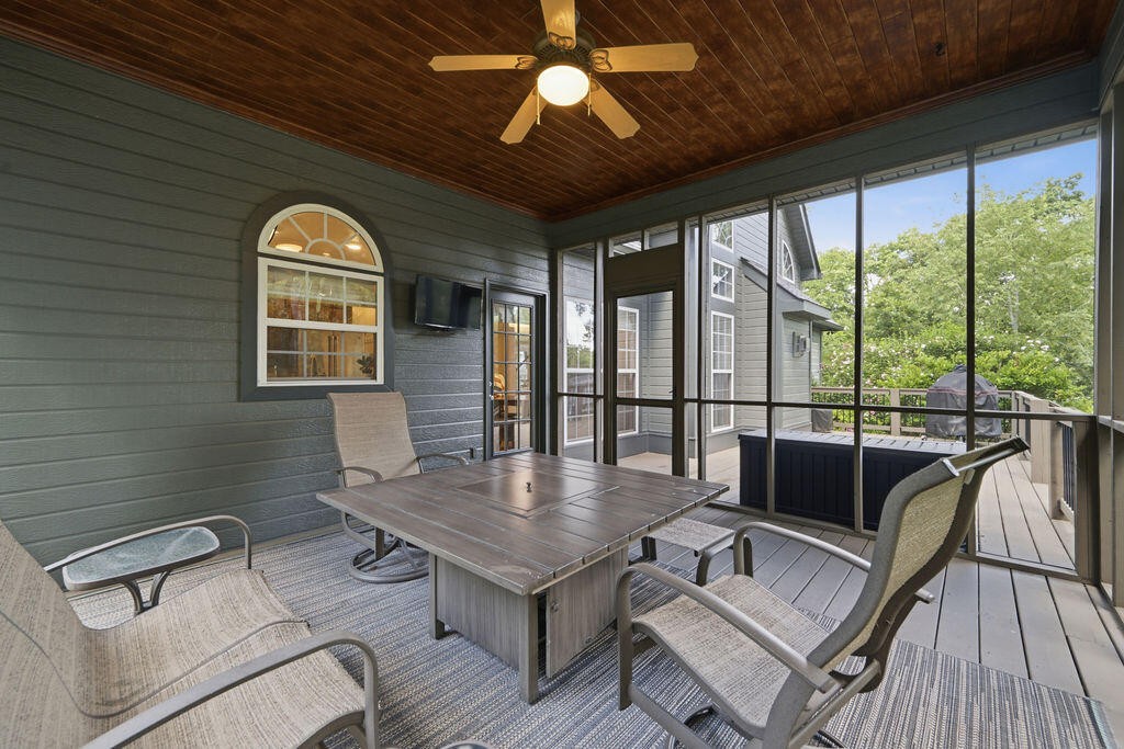 7 Windsor Lane Property Photo 49