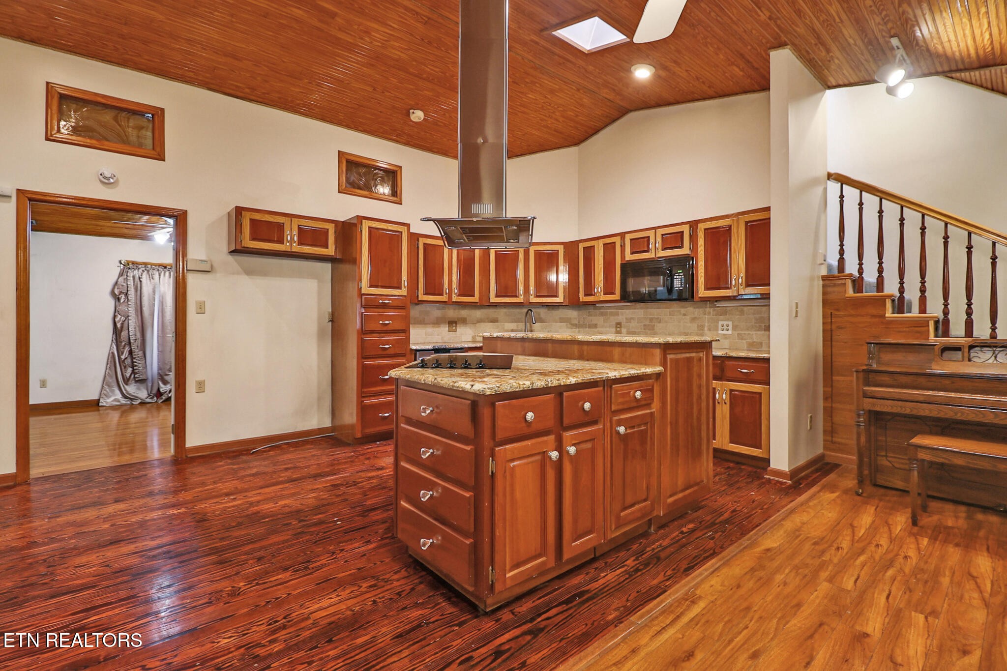 395 Ashley Lane Property Photo 11