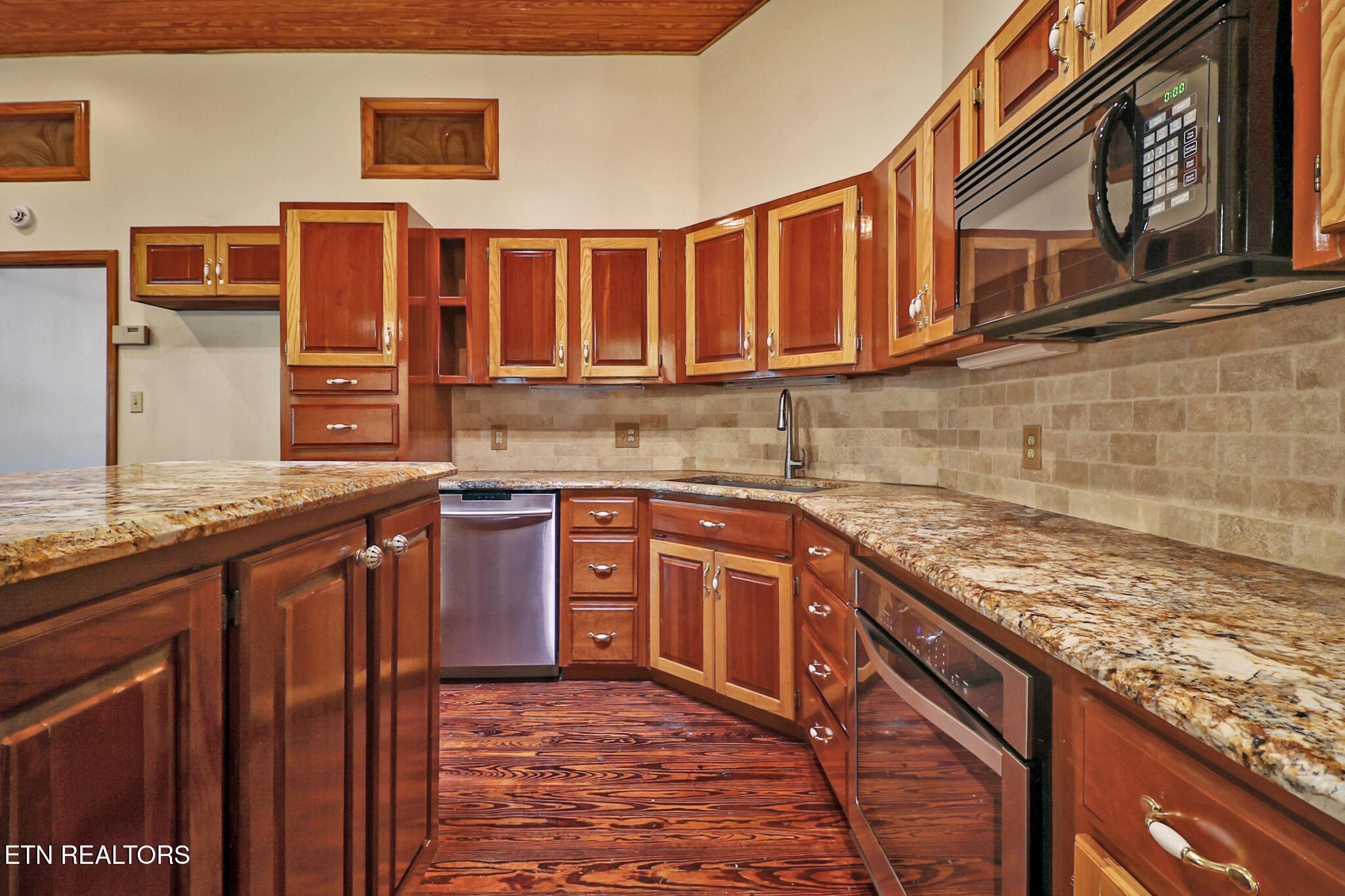395 Ashley Lane Property Photo 12