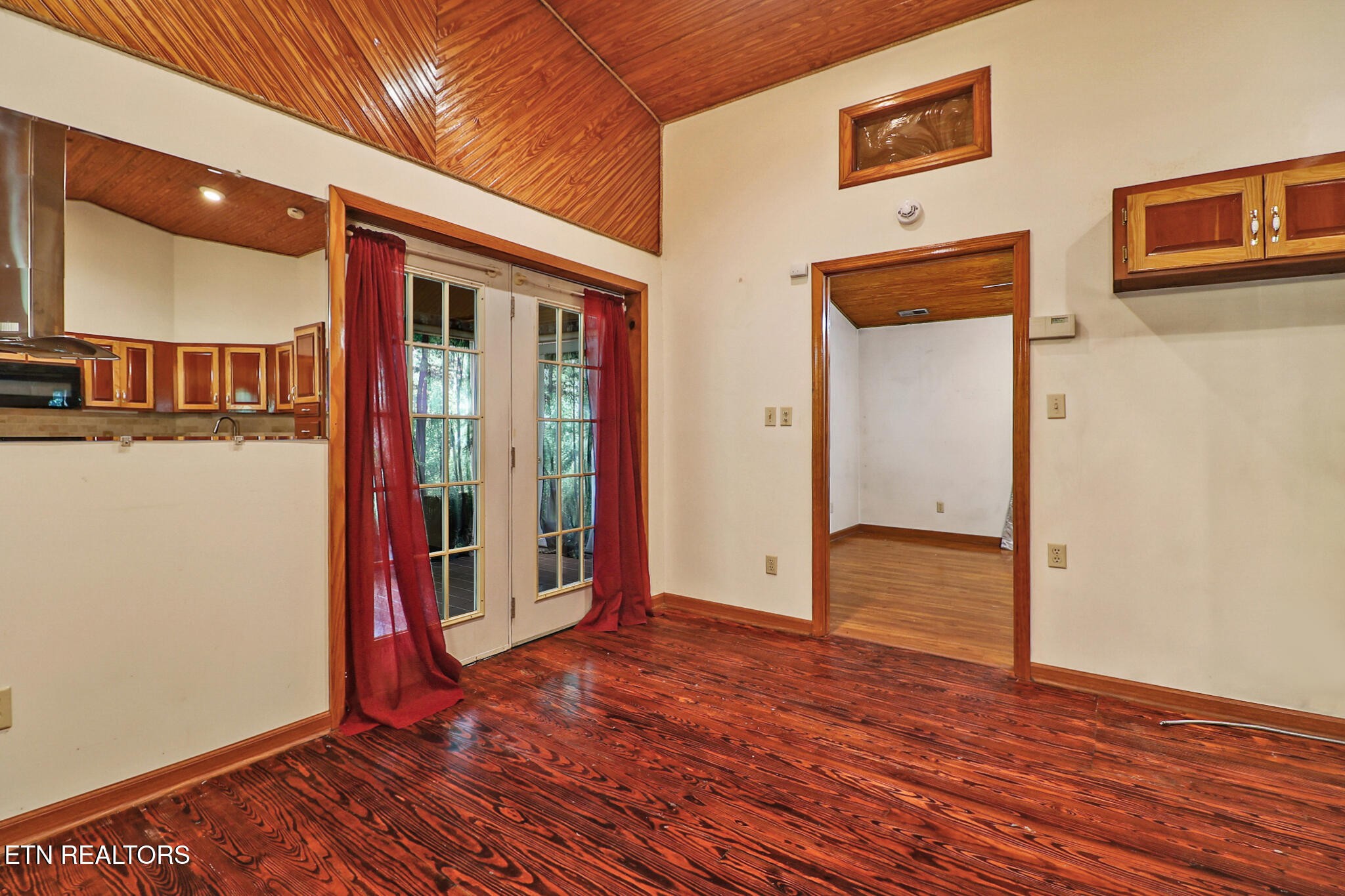 395 Ashley Lane Property Photo 14