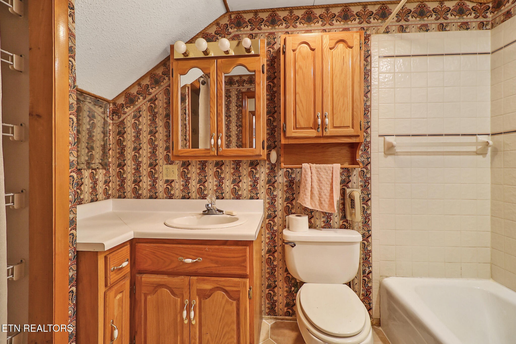395 Ashley Lane Property Photo 23