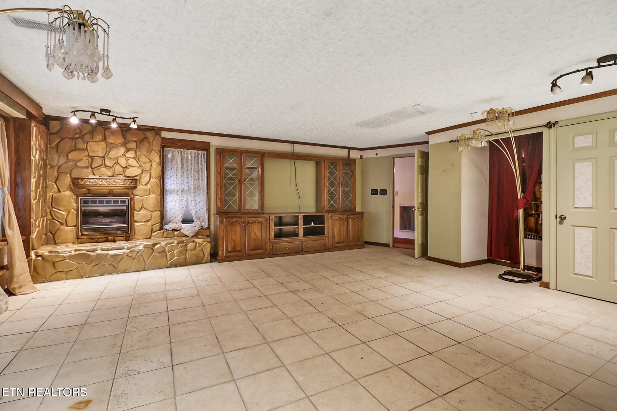 395 Ashley Lane Property Photo 28