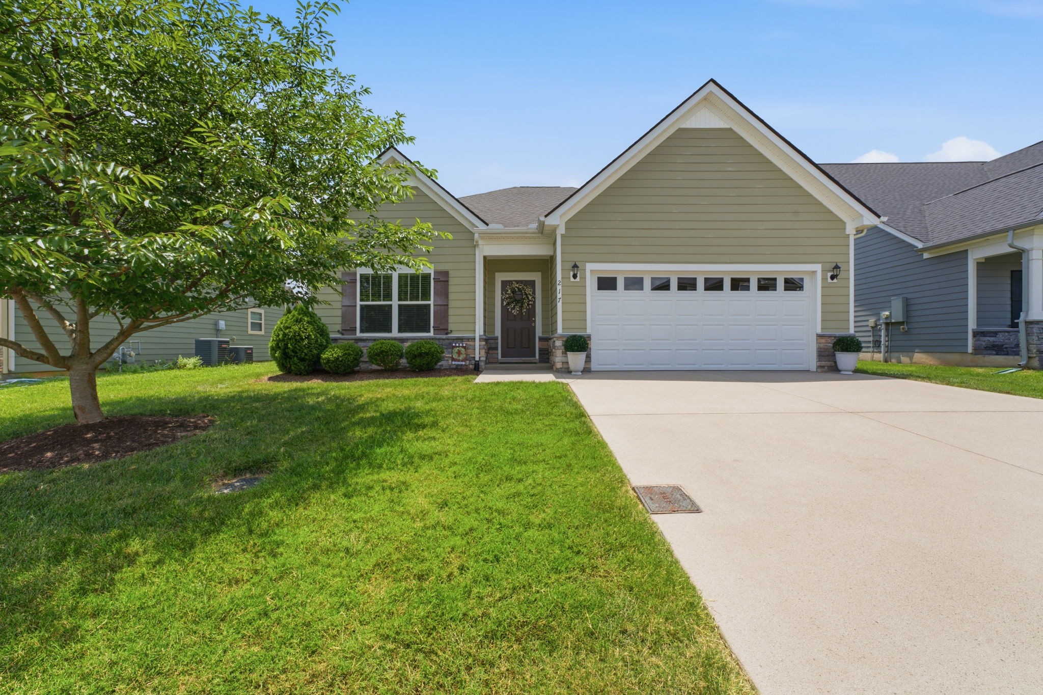 217 Hourless Dr Property Photo 1