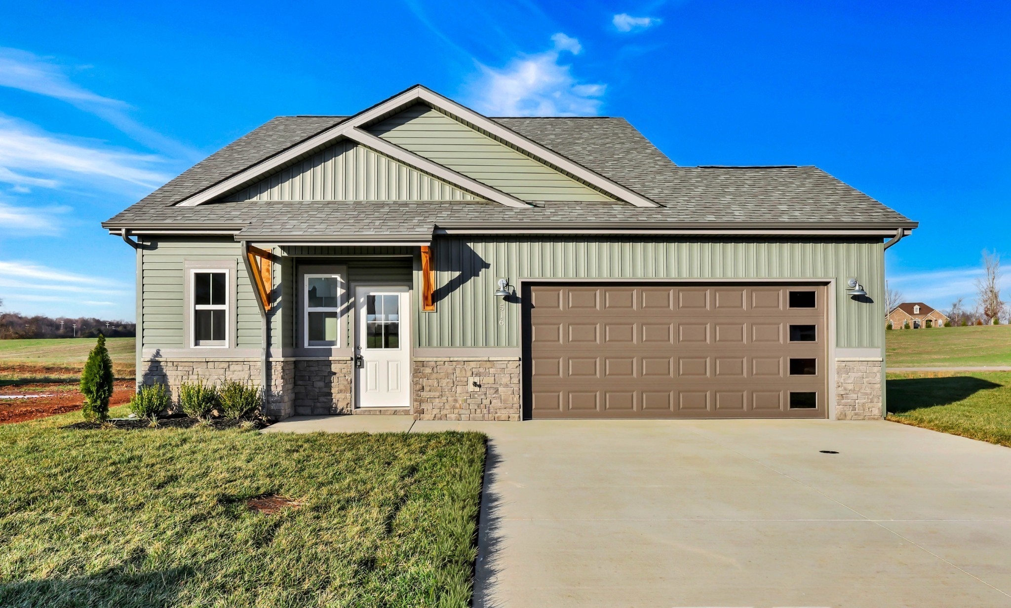 516 Ayden Ln