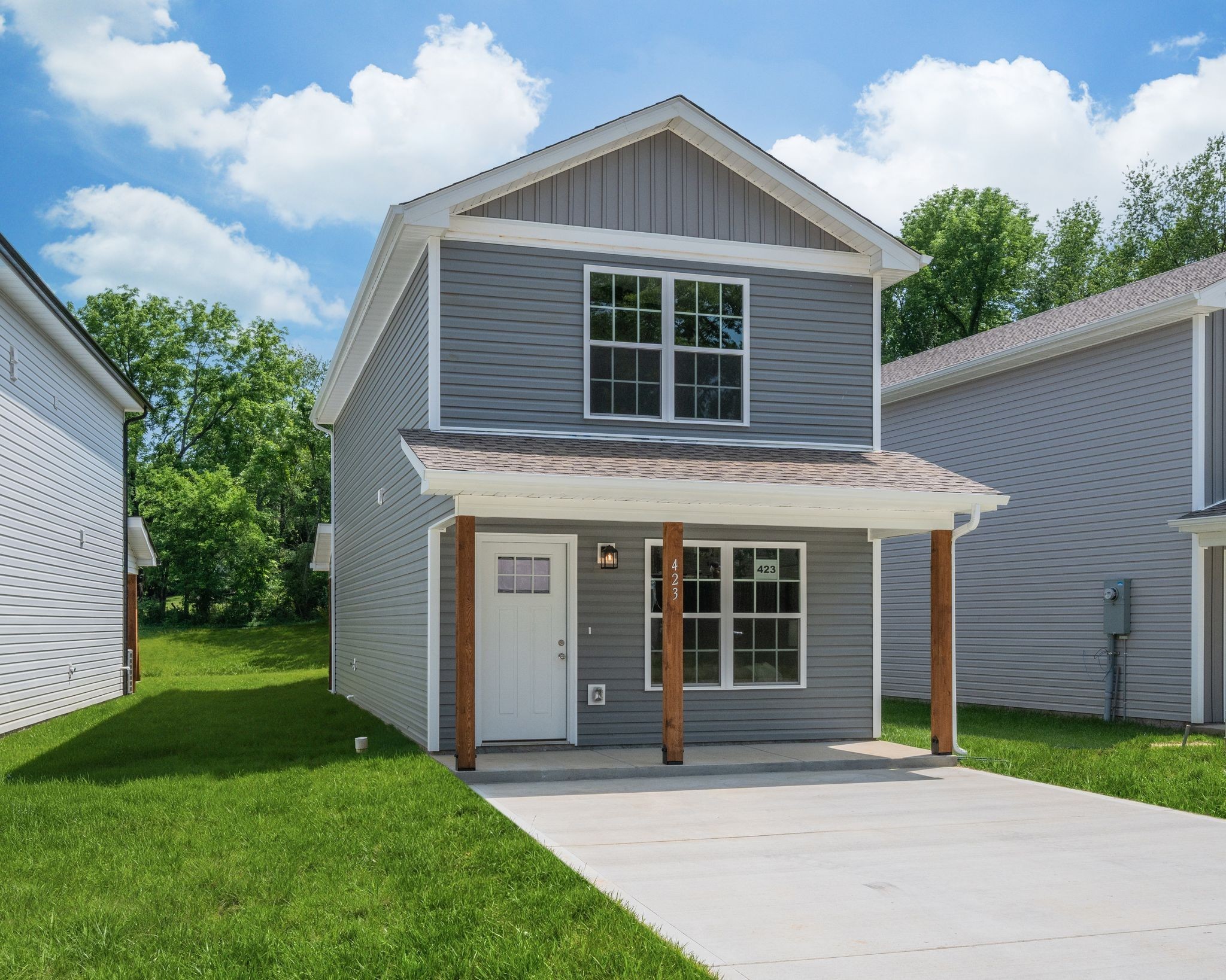 423 Via Drive Property Photo 1
