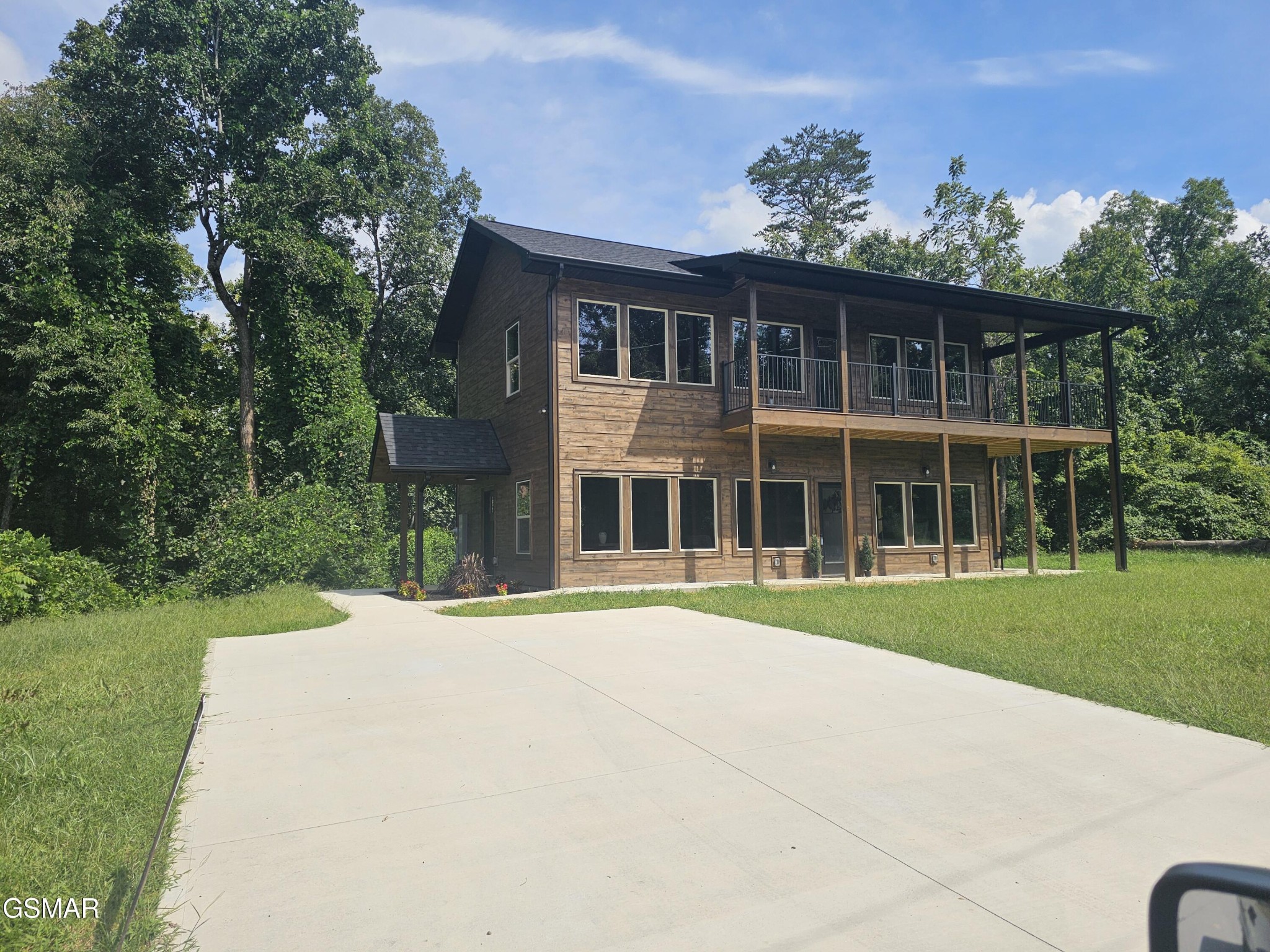 2613 Highland Park Drive Property Photo 1