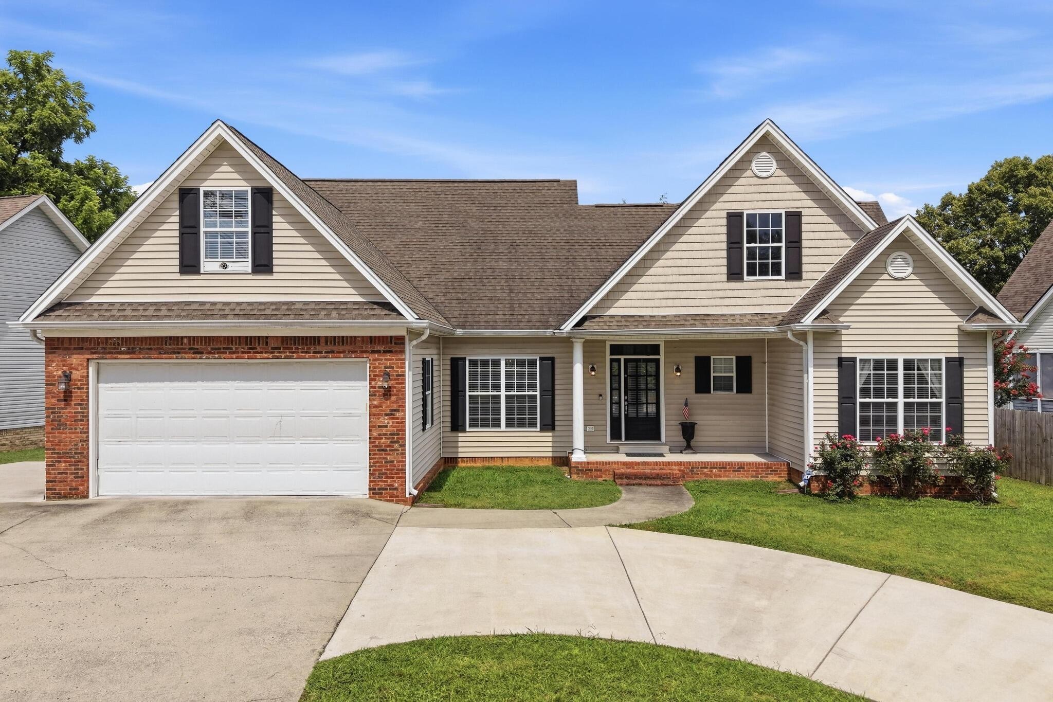 5266 Mouse Creek Road, Nw Property Photo 1
