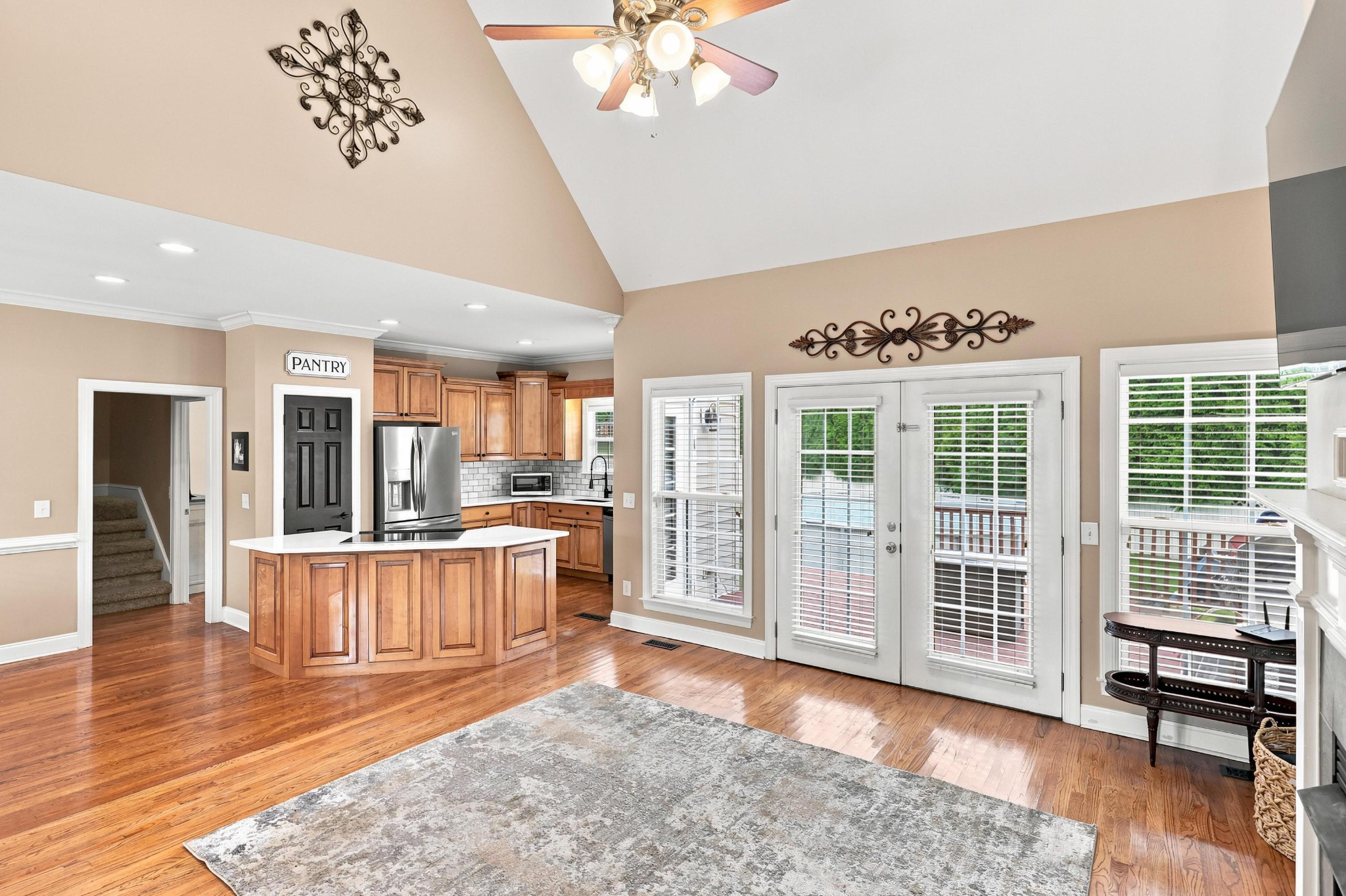 5266 Mouse Creek Road, Nw Property Photo 3